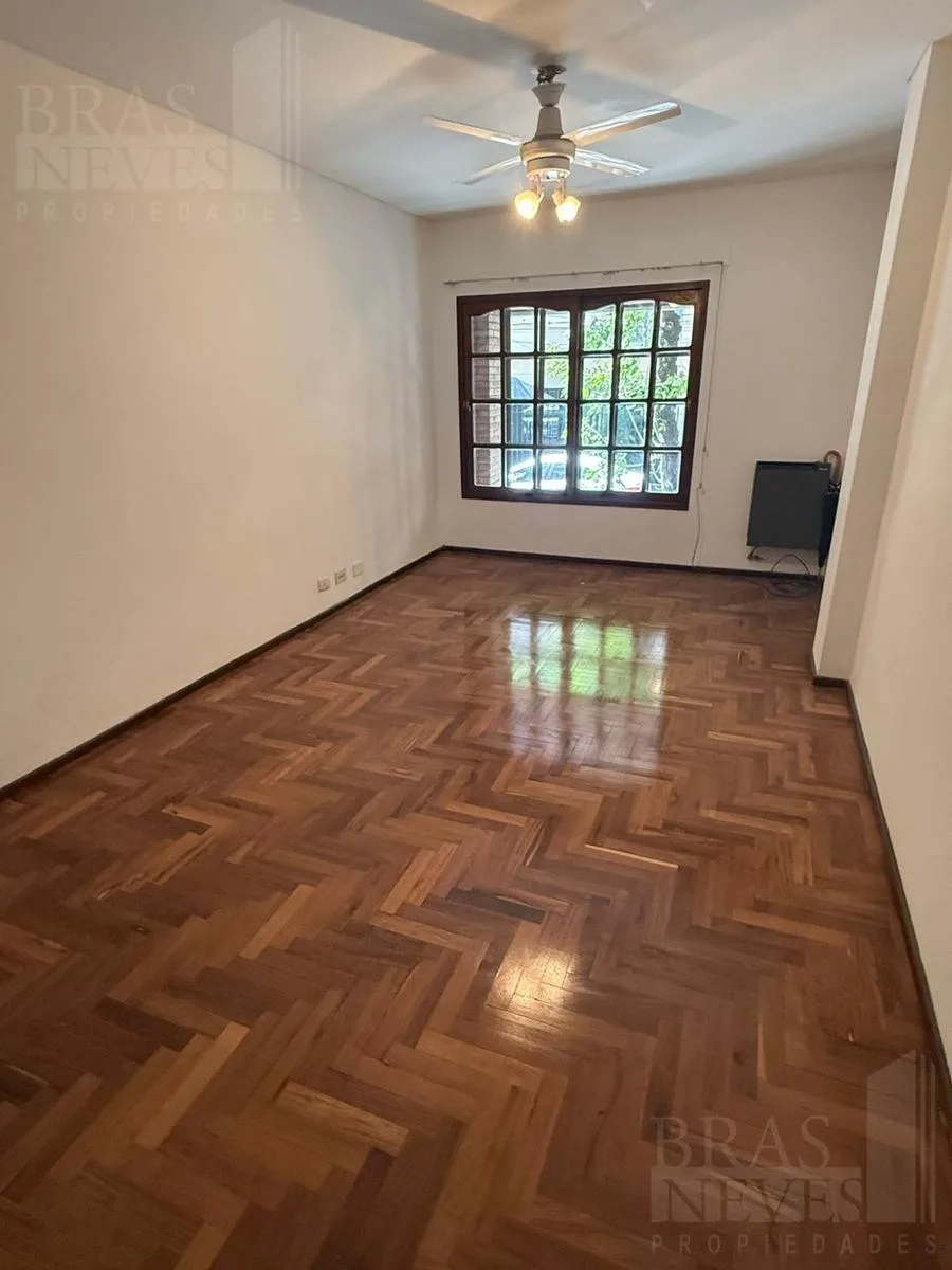 Two-bedroom apartment in Olivos, Vicente López