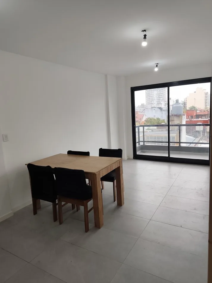 Departamento de 2 ambientes con balcón en Villa Ortuzar
