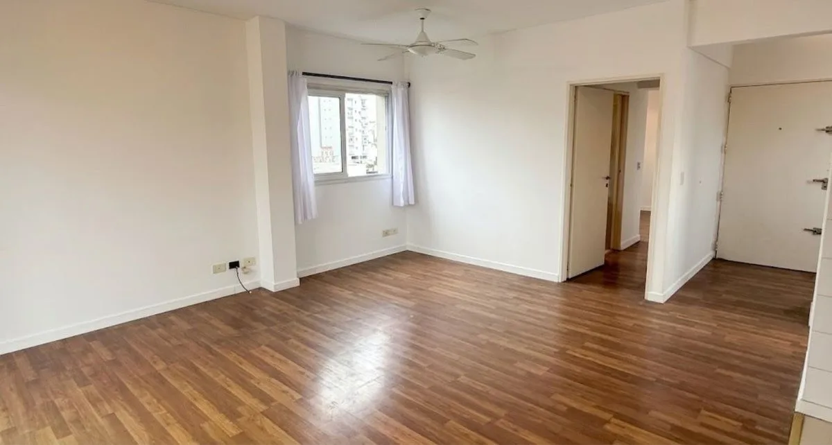 Departamento de 2 ambientes con balcón terraza en Almagro