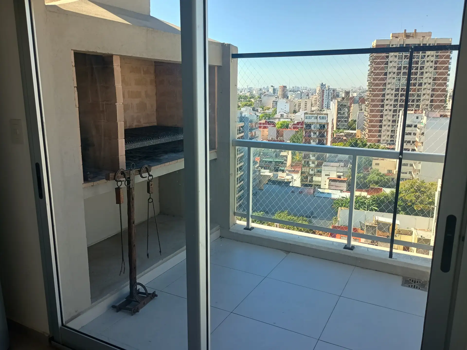 Departamento de 4 ambientes con balcón en Villa Urquiza
