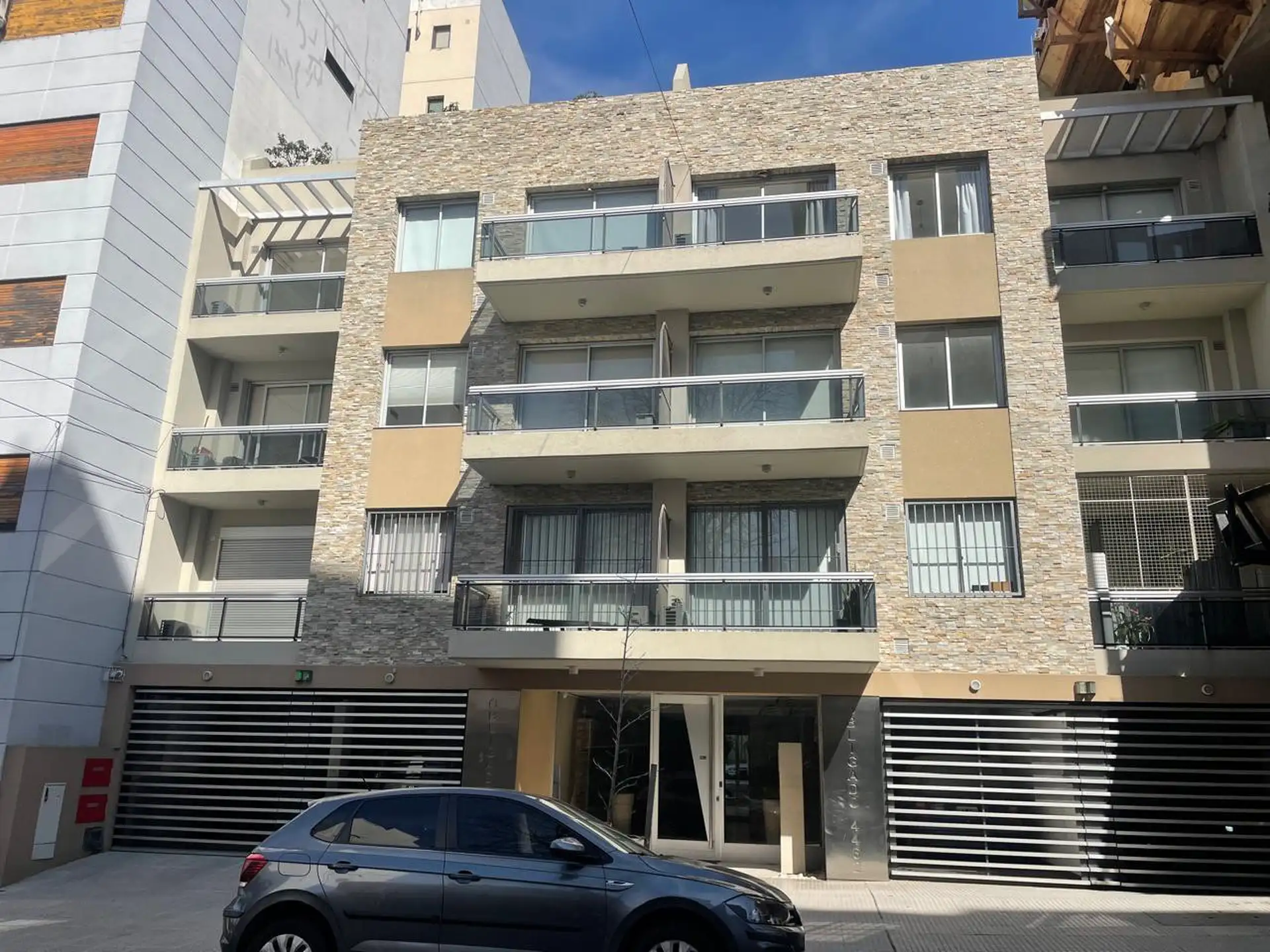 Studio apartment with assigned parking in Núñez