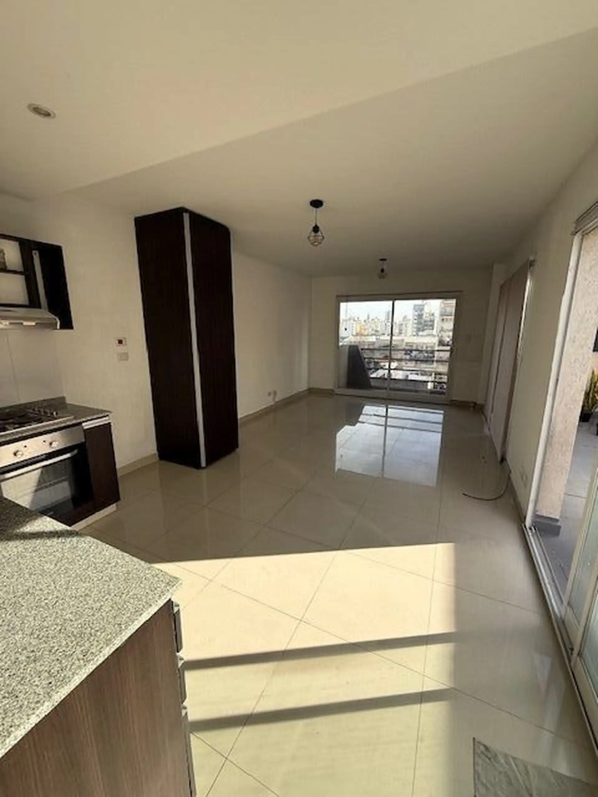 Studio apartment with balcony in Monserrat