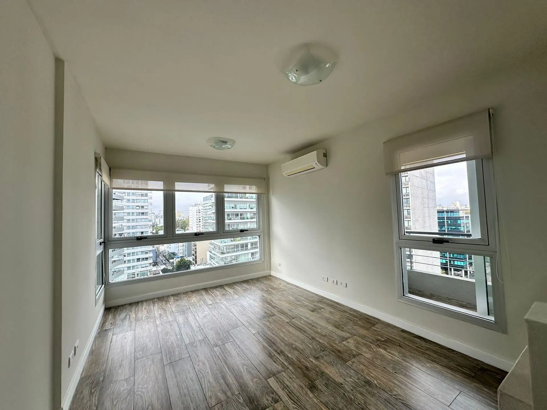 Estúdio em apartamento em Olivos Vias/Rio