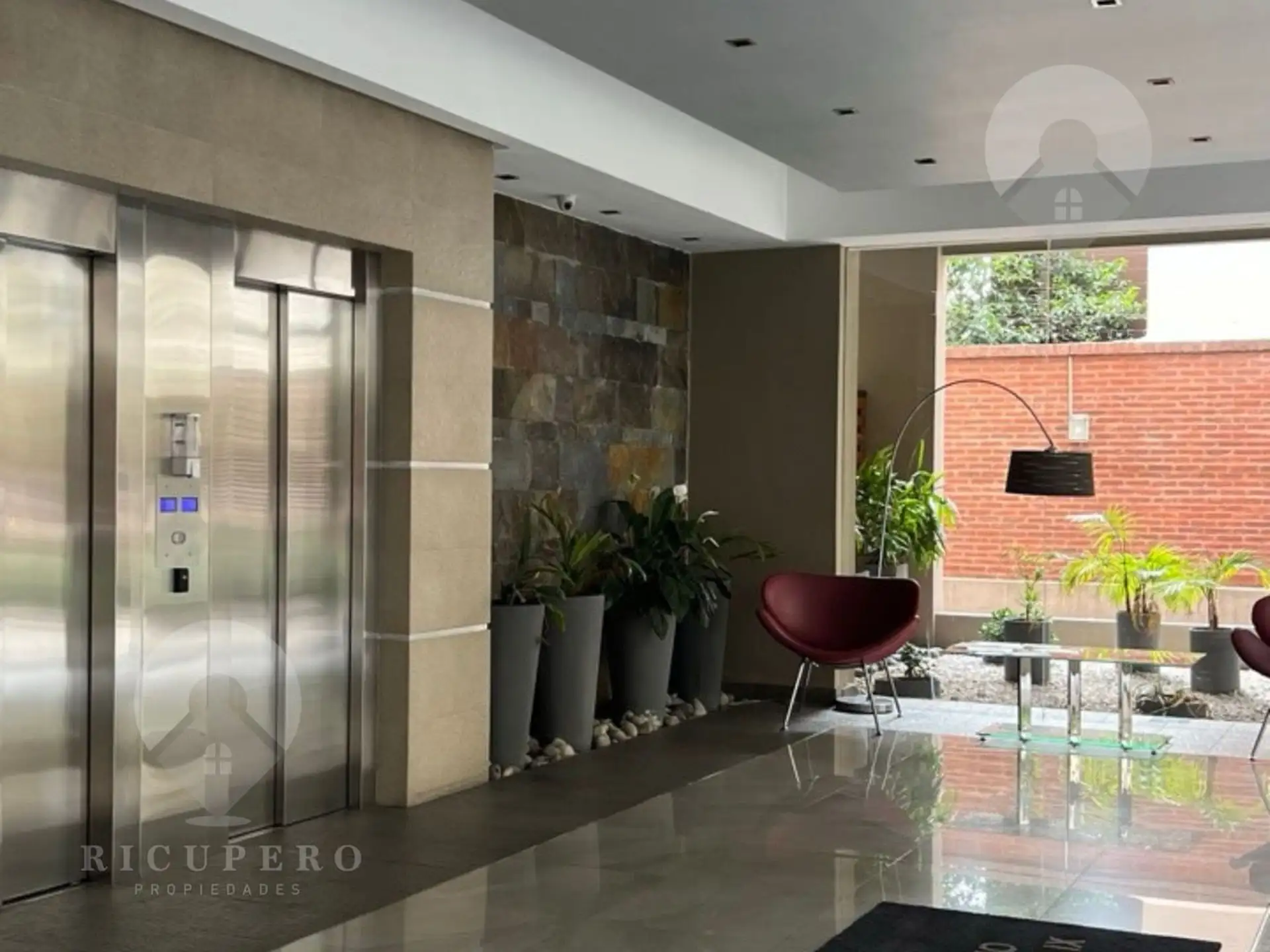 Three-room apartment in Quilmes Centro with parking
