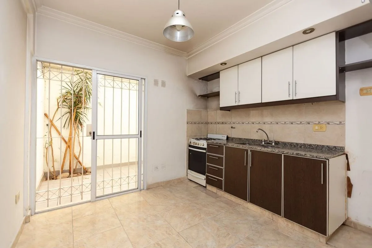 Apartamento duplex de 2 quartos em Caseros
