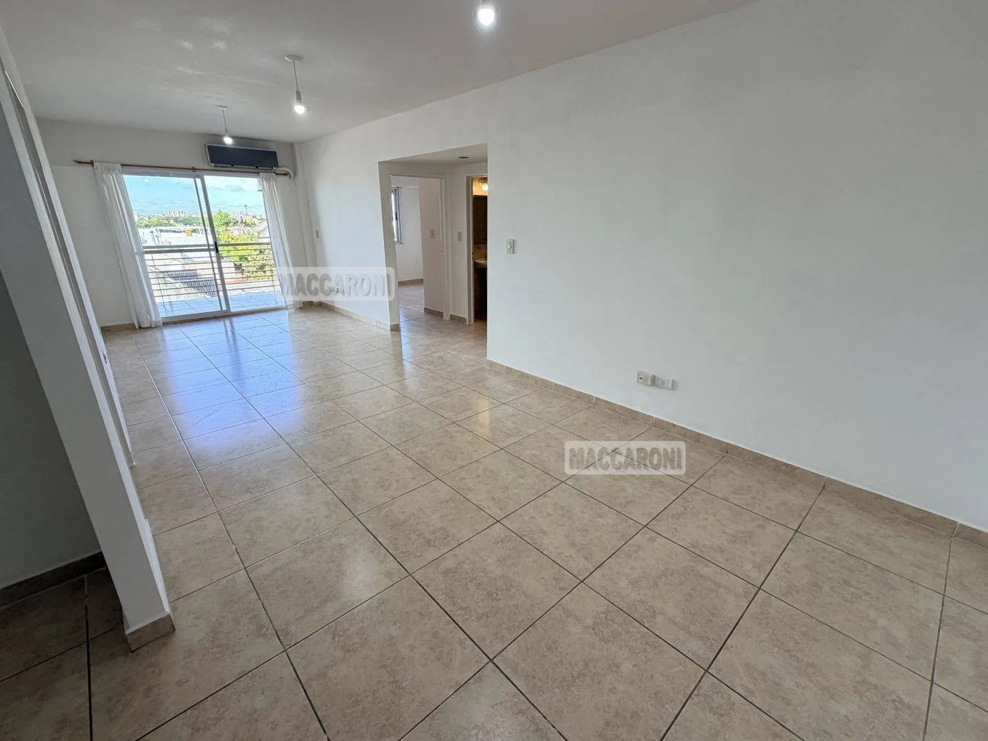 Departamento de 3 ambientes con balcón en Floresta