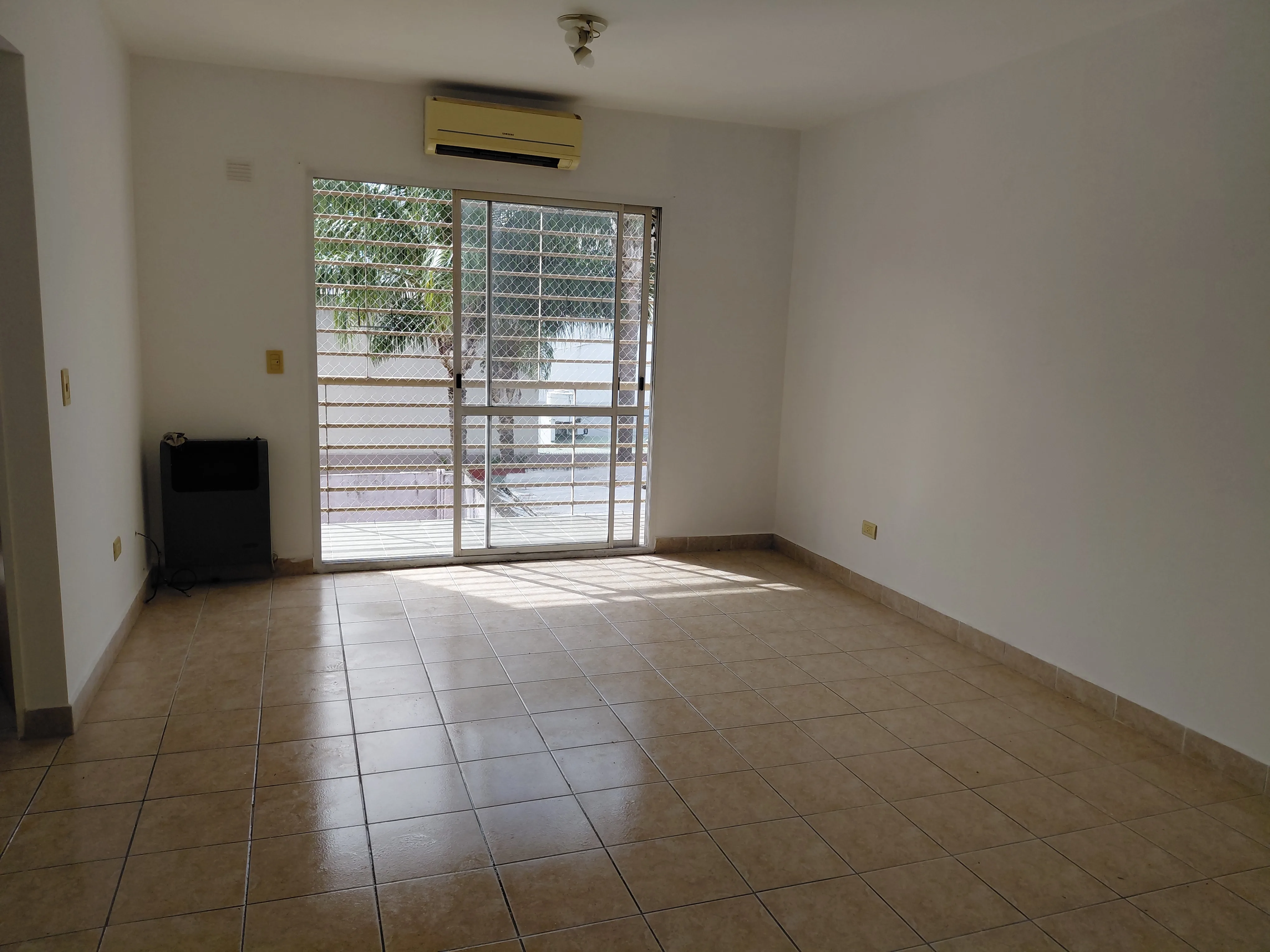 Departamento de 2 ambientes con balcón en Villa Santa Rita