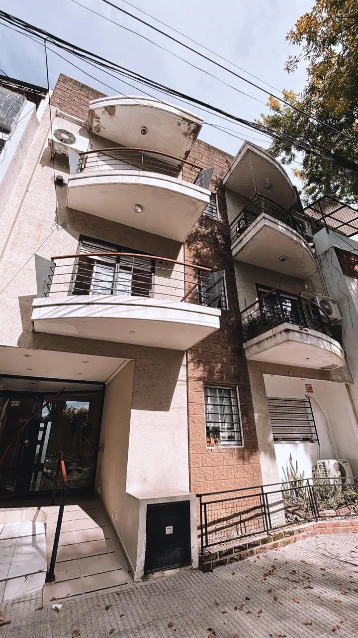 Apartamento tipo PH com 1 quarto em Liniers