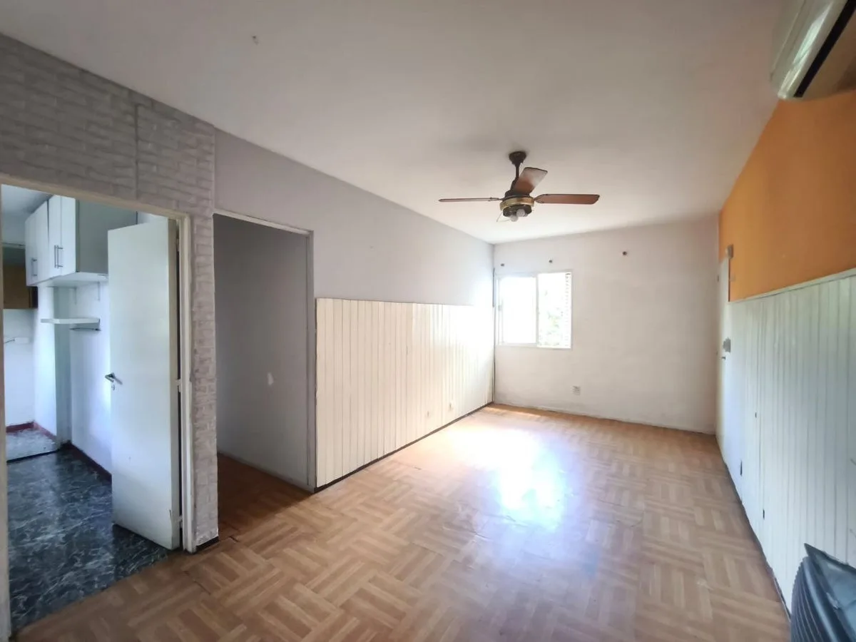 Apartamento triplex de 3 ambientes com 2 dormitórios em Hurlingham