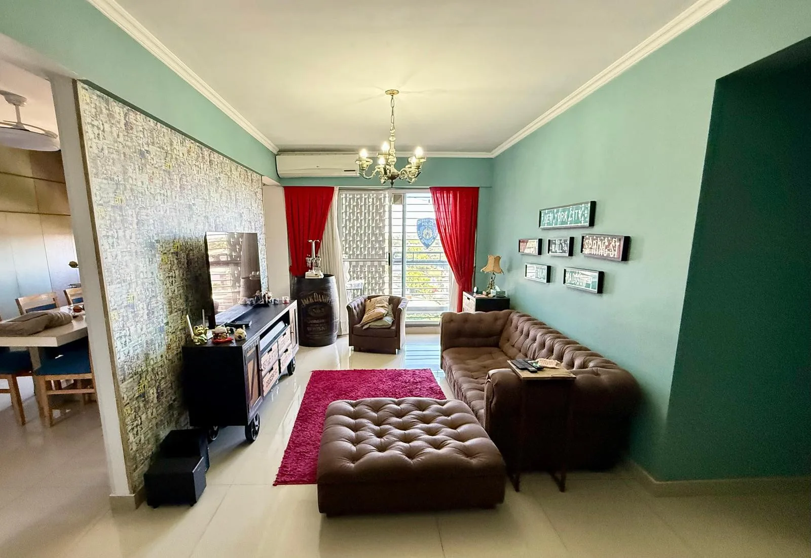 Three-room apartment with parking in Buenos Aires
