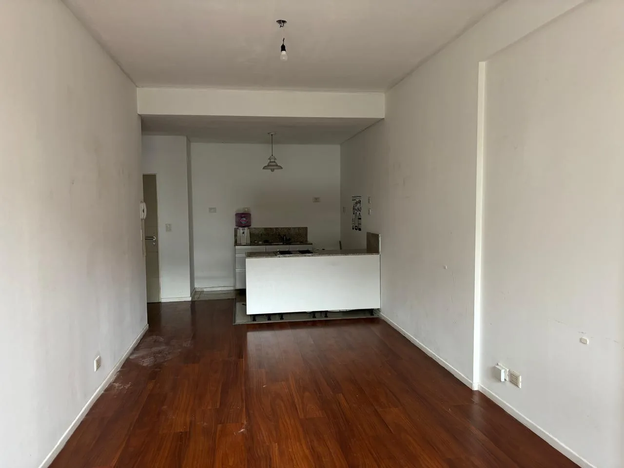 Apartamento de 2 ambientes com 1 dormitório e varanda em Belgrano