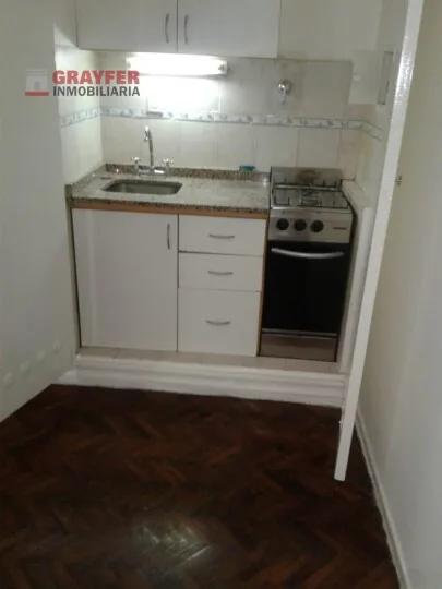 Kitnet de 1 dormitório para alugar em Balvanera