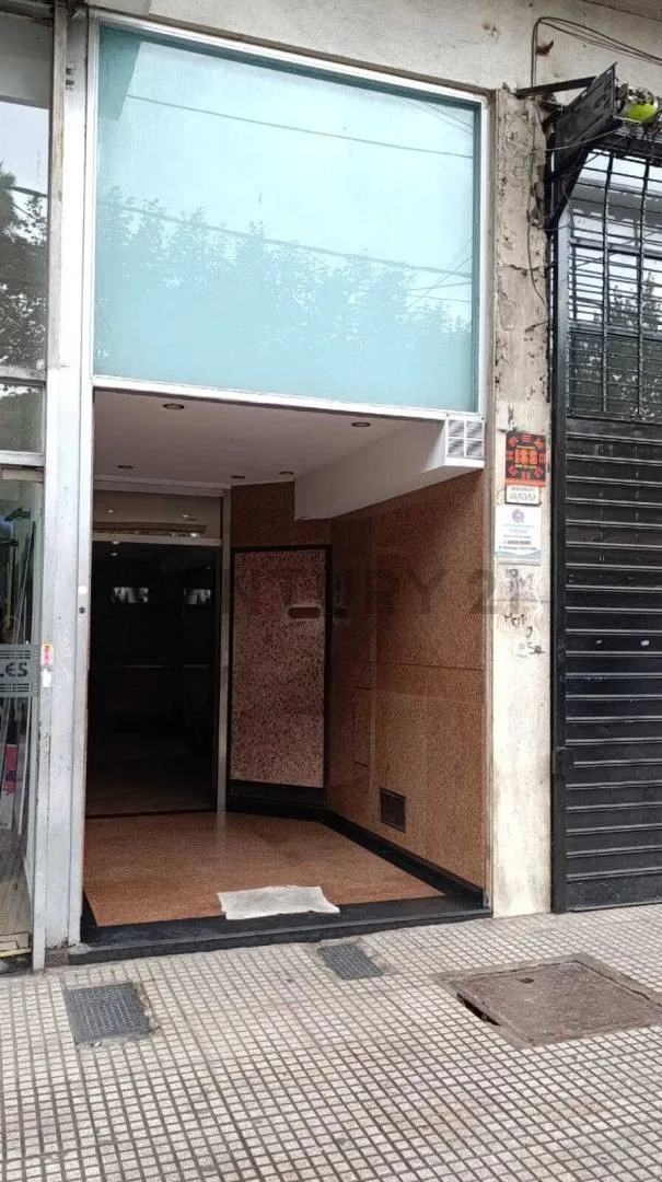 One-bedroom apartment fronting Plaza in Ramos Mejía