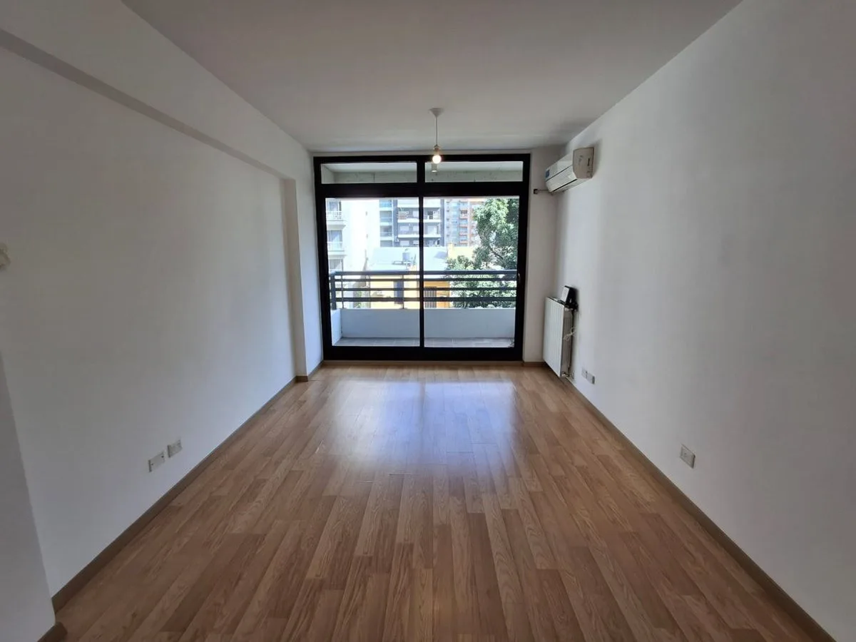 Однокомнатная квартира с балконом в Villa Urquiza