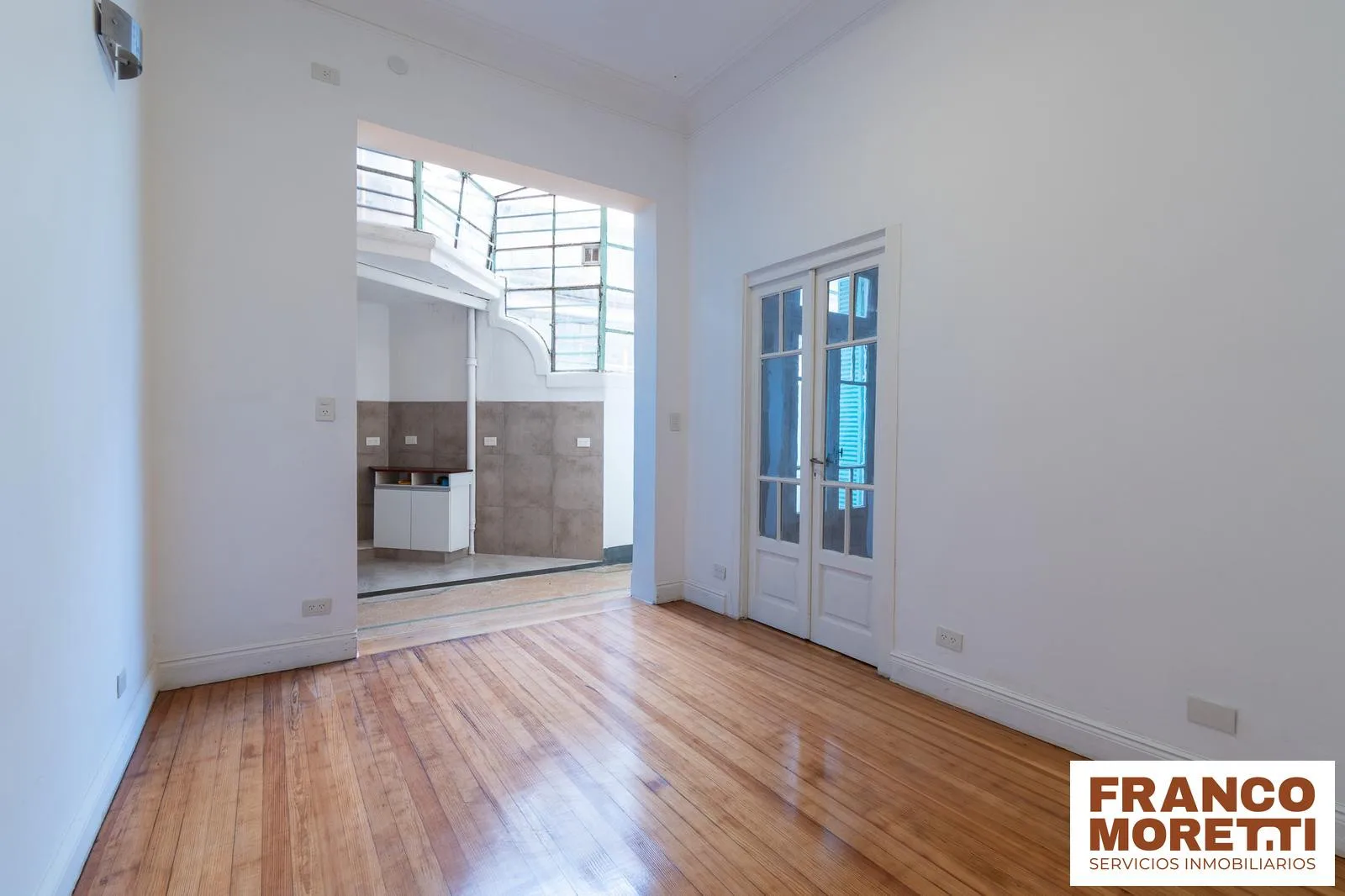 Apartamento de dois quartos em San Telmo