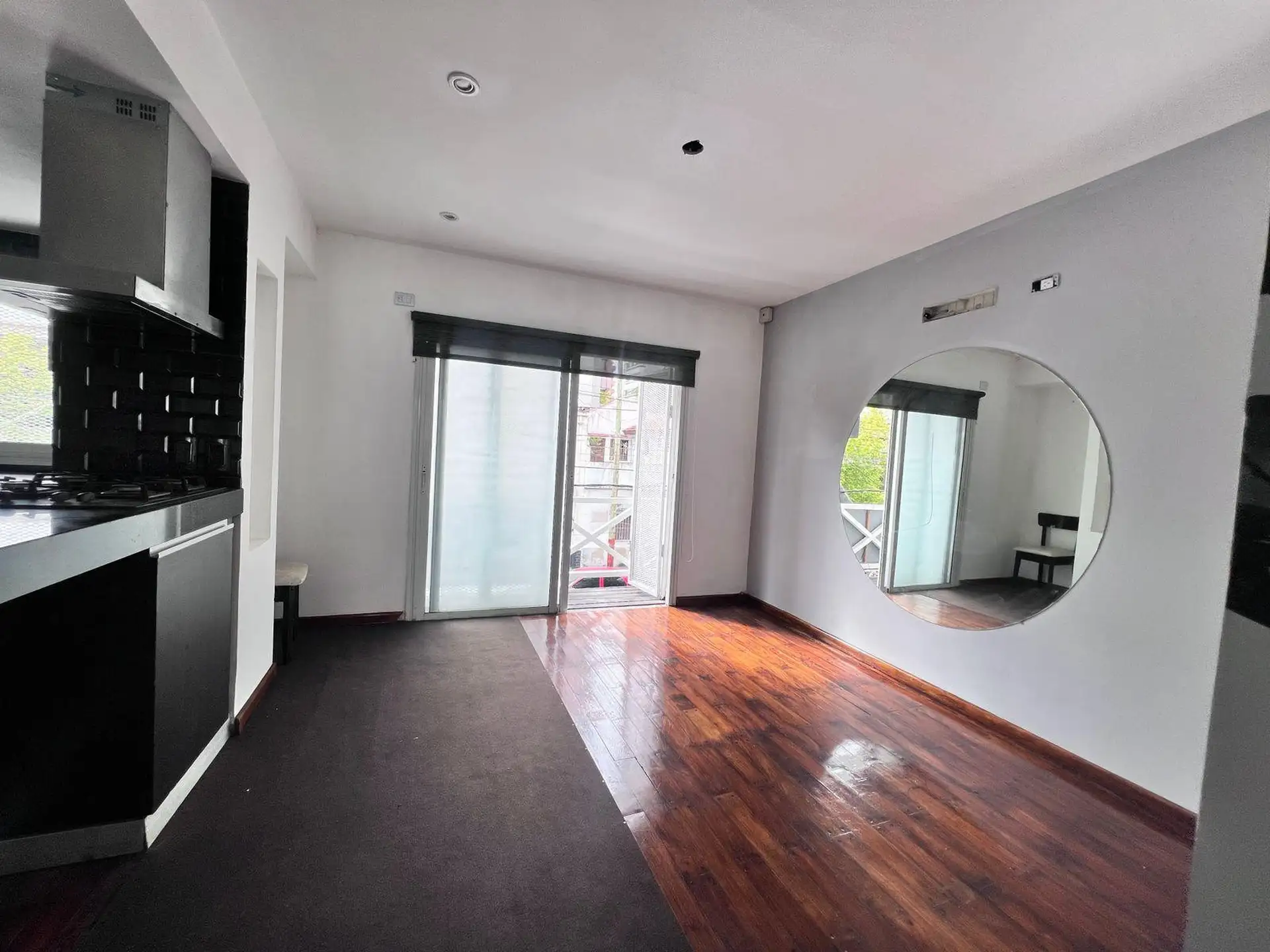 Casa de 3 ambientes com 2 dormitórios em Lanús