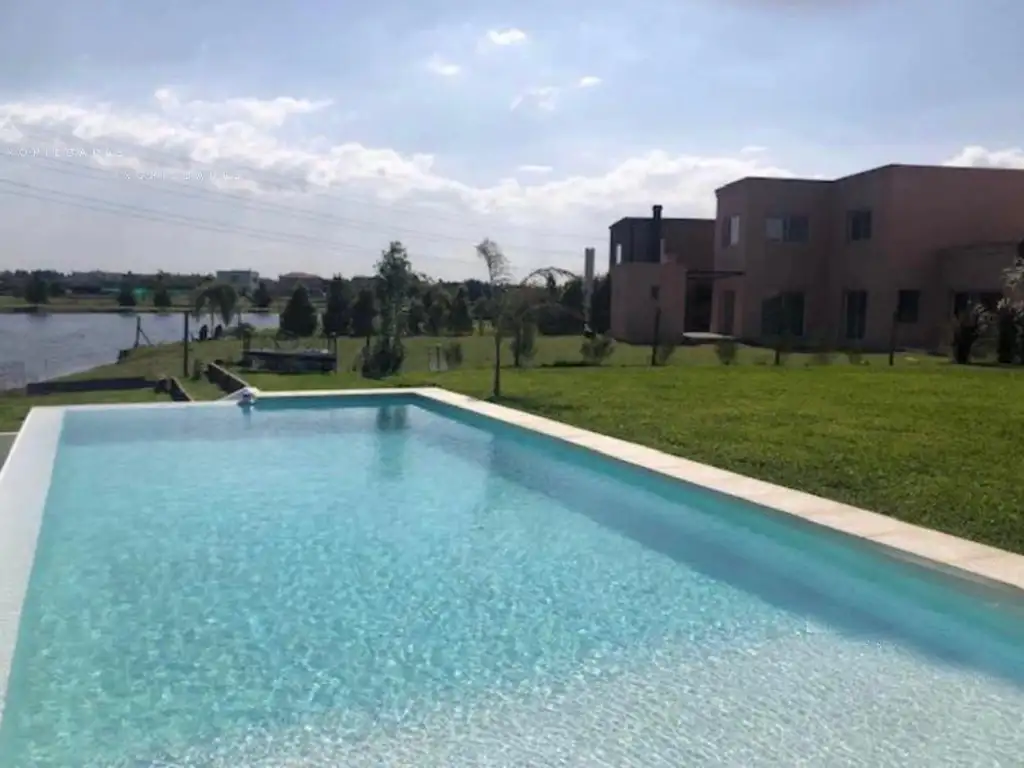 Casa de 4 dormitorios en Tigre