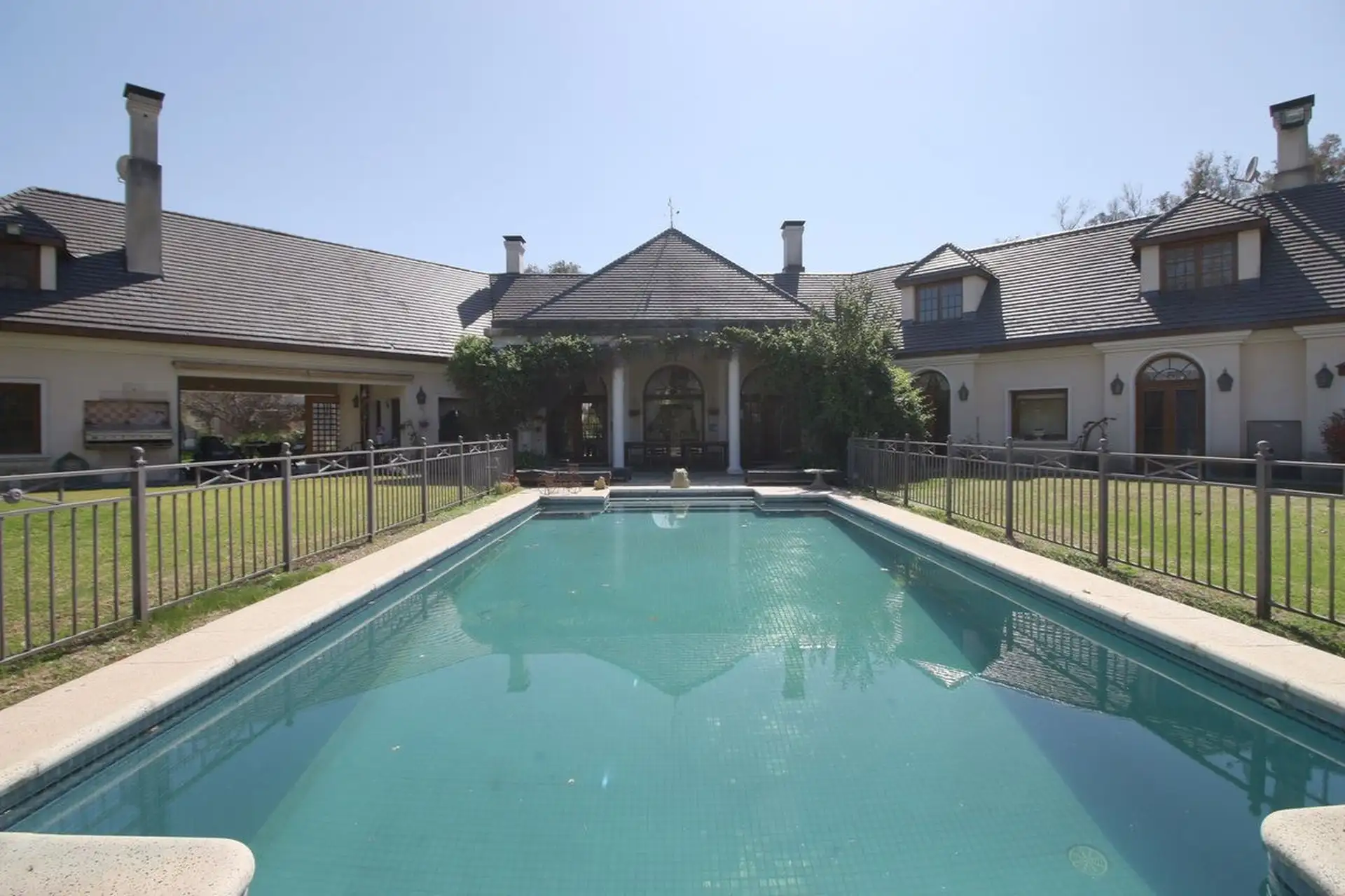 Casa de 3 dormitórios em Luján