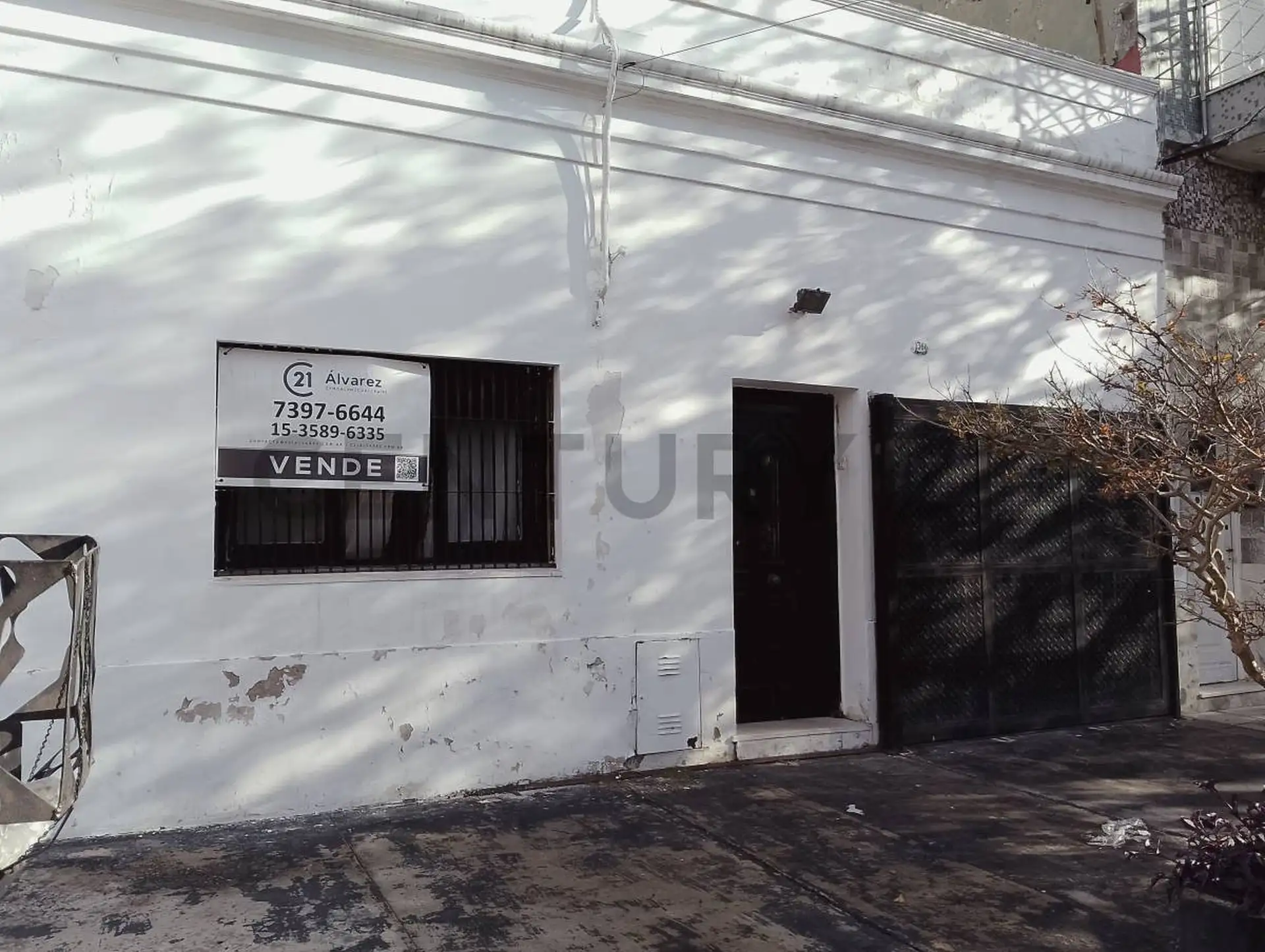 Casa de 2 dormitórios com jardim em Lanús Oeste