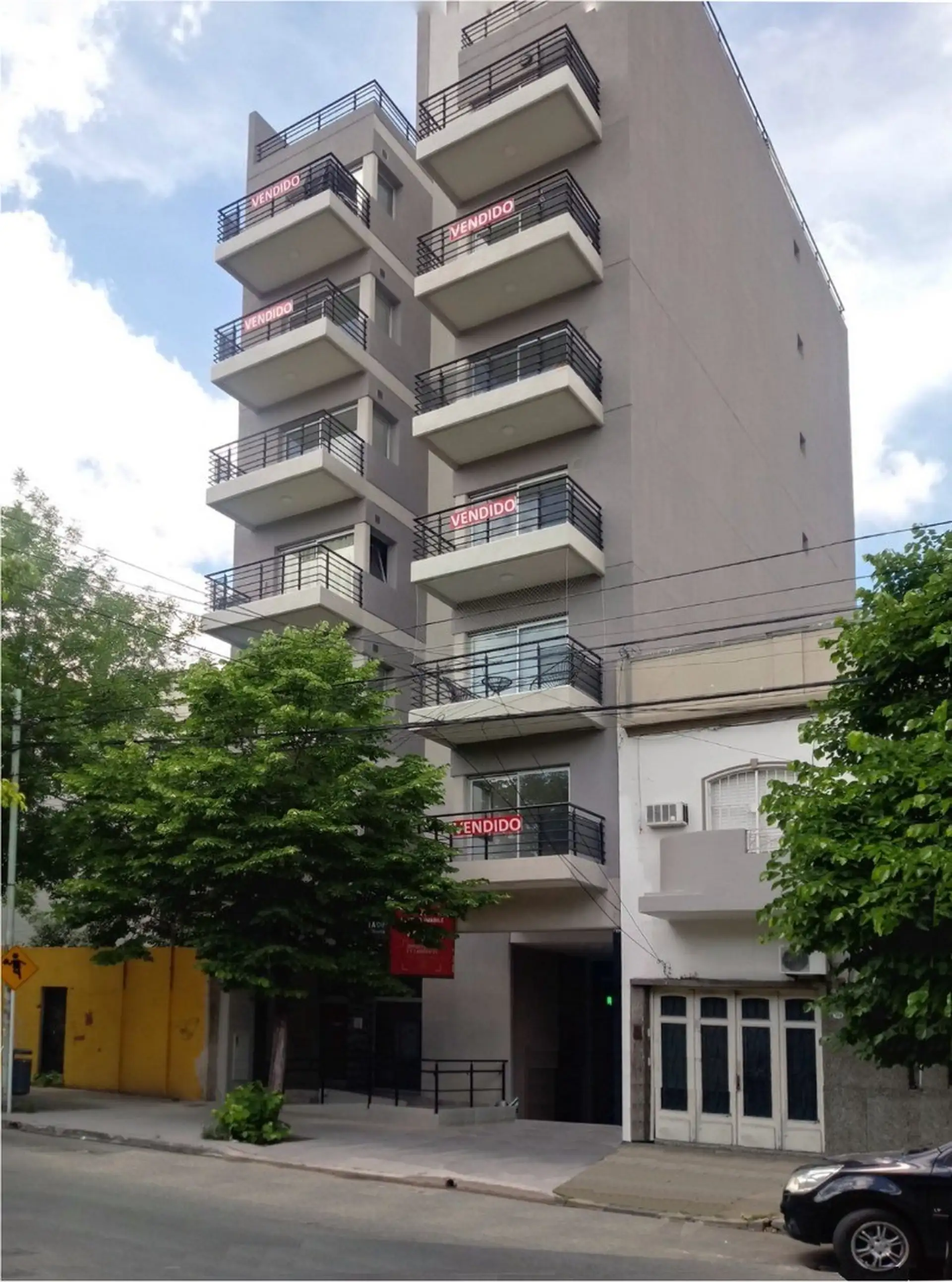 Departamento semipiso de 3 ambientes en Monte Castro con cochera