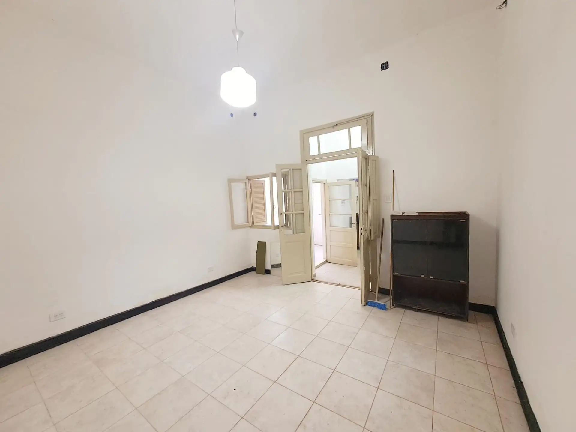 PH de 2 ambientes con patio en Valentín Alsina