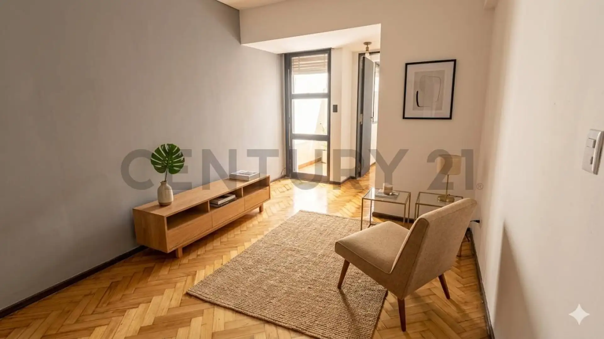 Restored two-room apartment on the ground floor in Balvanera