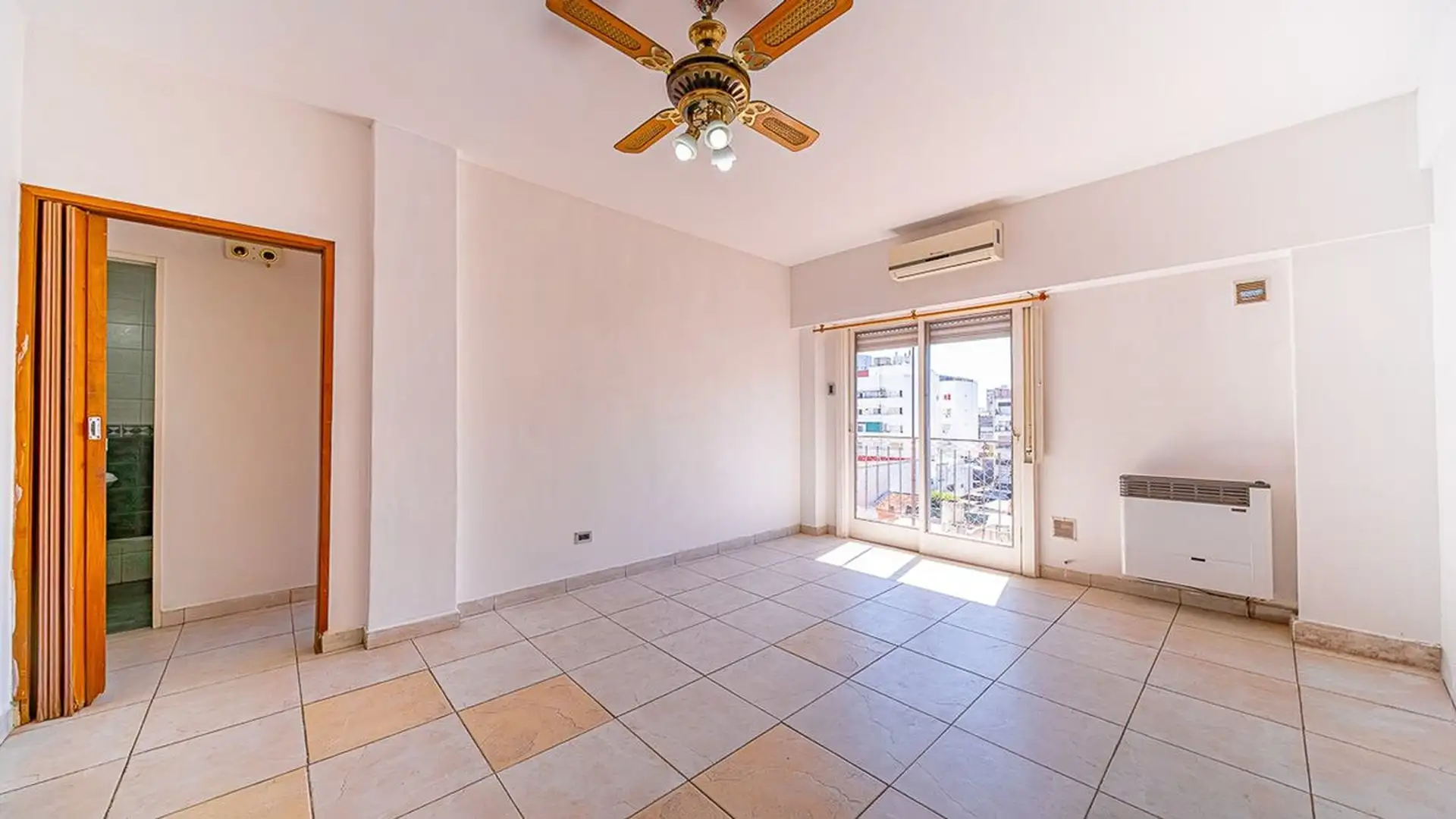 Departamento de 3 ambientes con cochera en Ramos Mejía