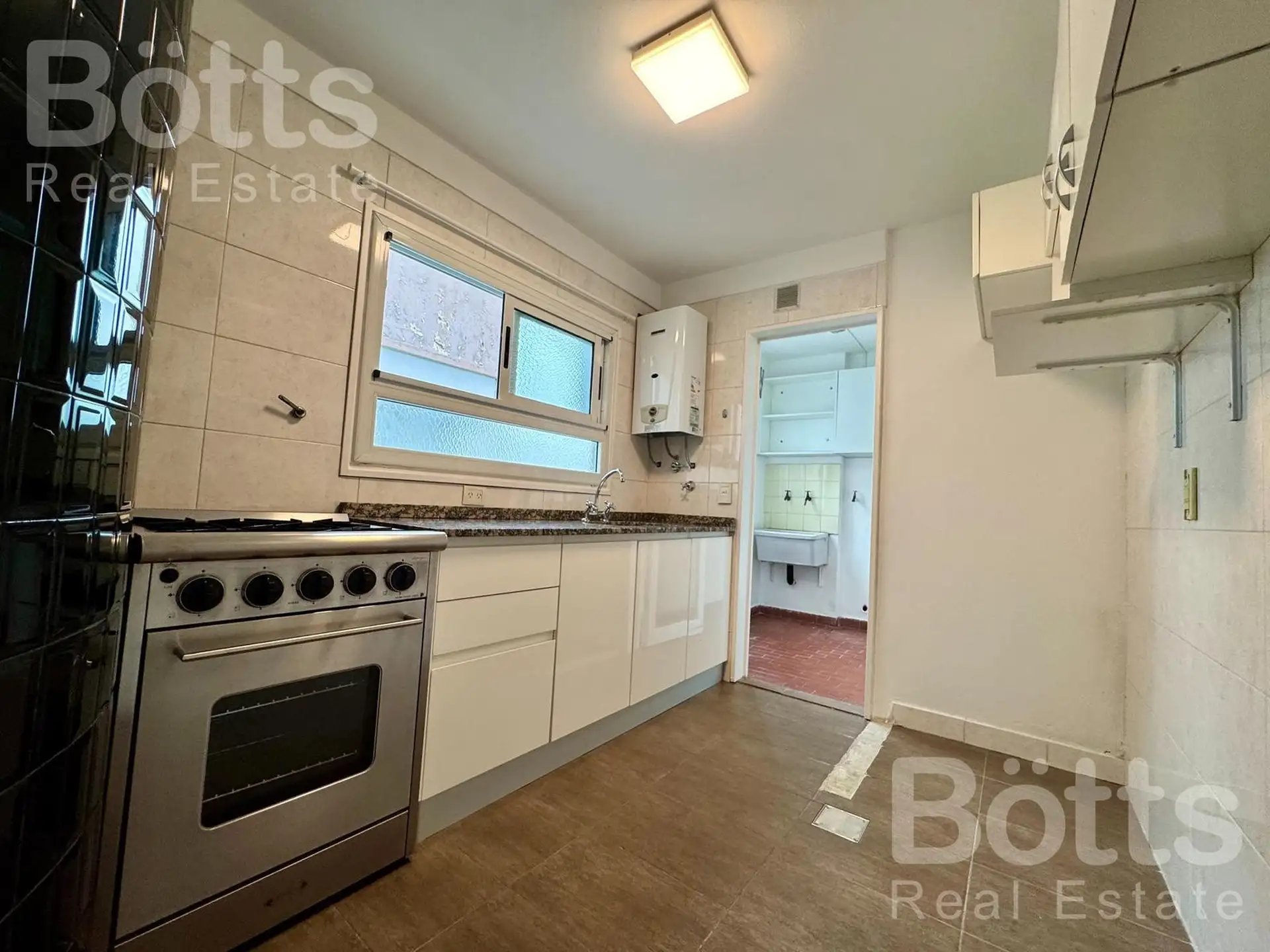 Departamento 2 ambientes con balcón en Floresta