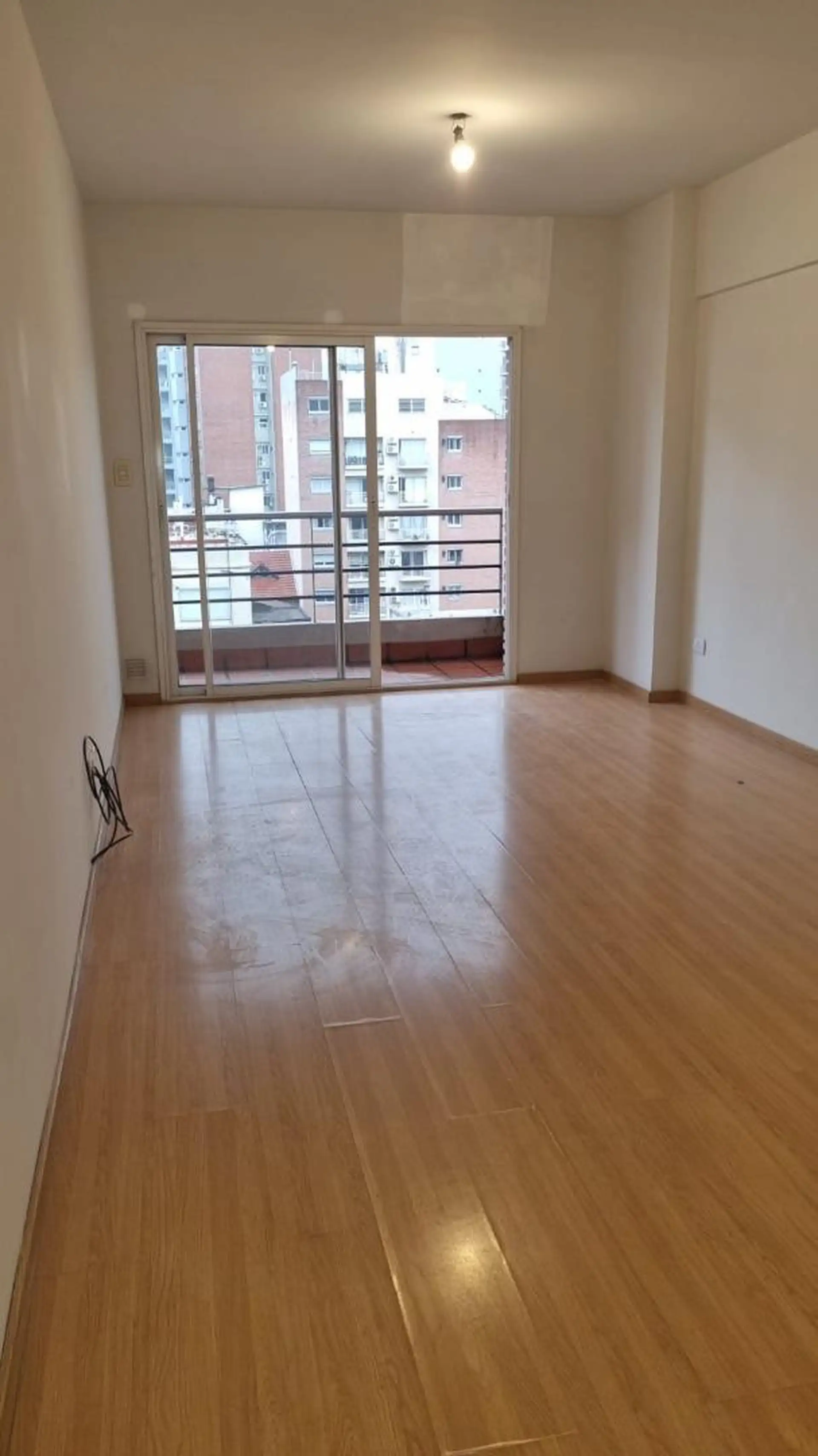 Monoambiente con balcón contrafrente en Villa Urquiza