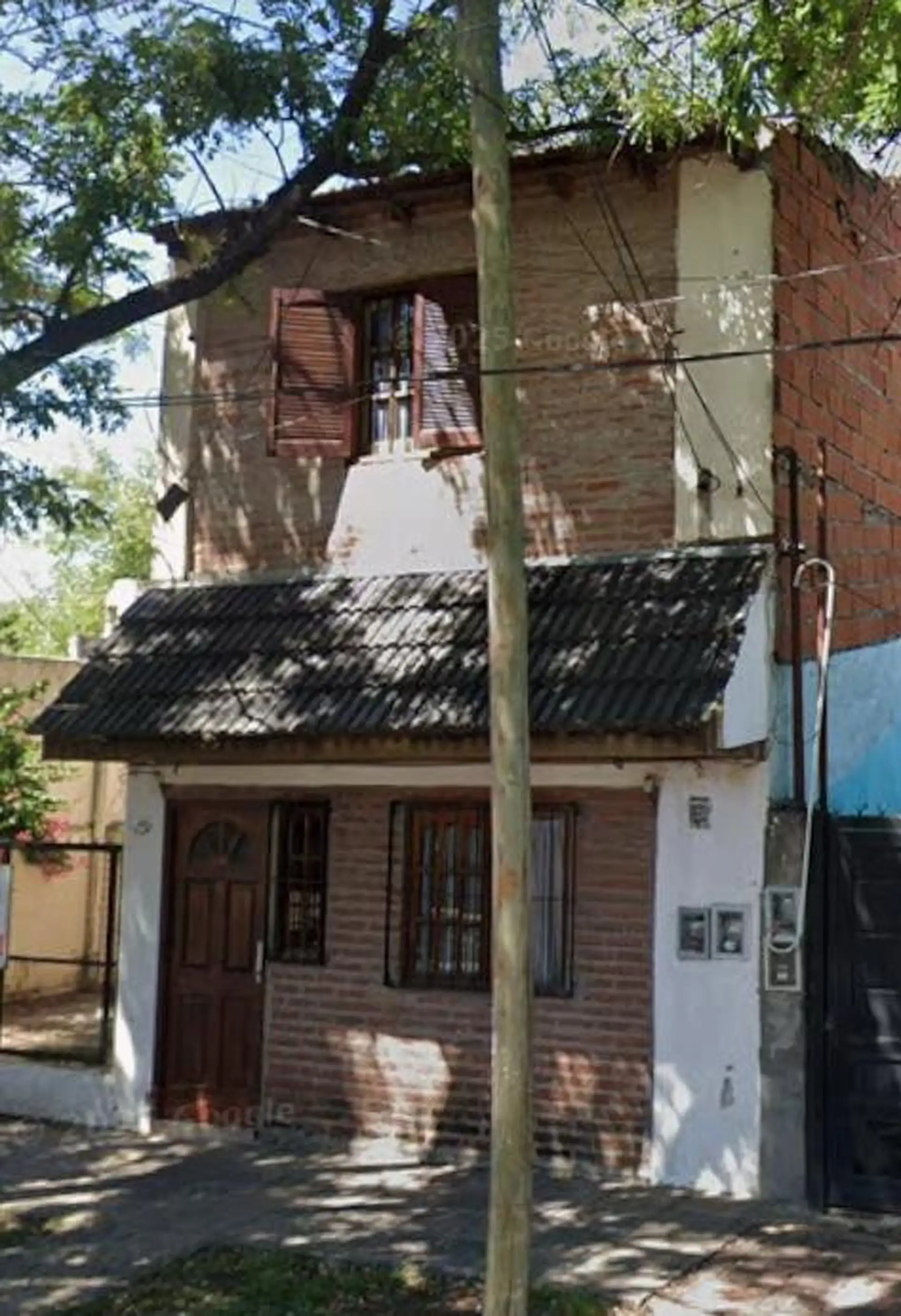 Casa tipo PH com 2 dormitórios em Moreno