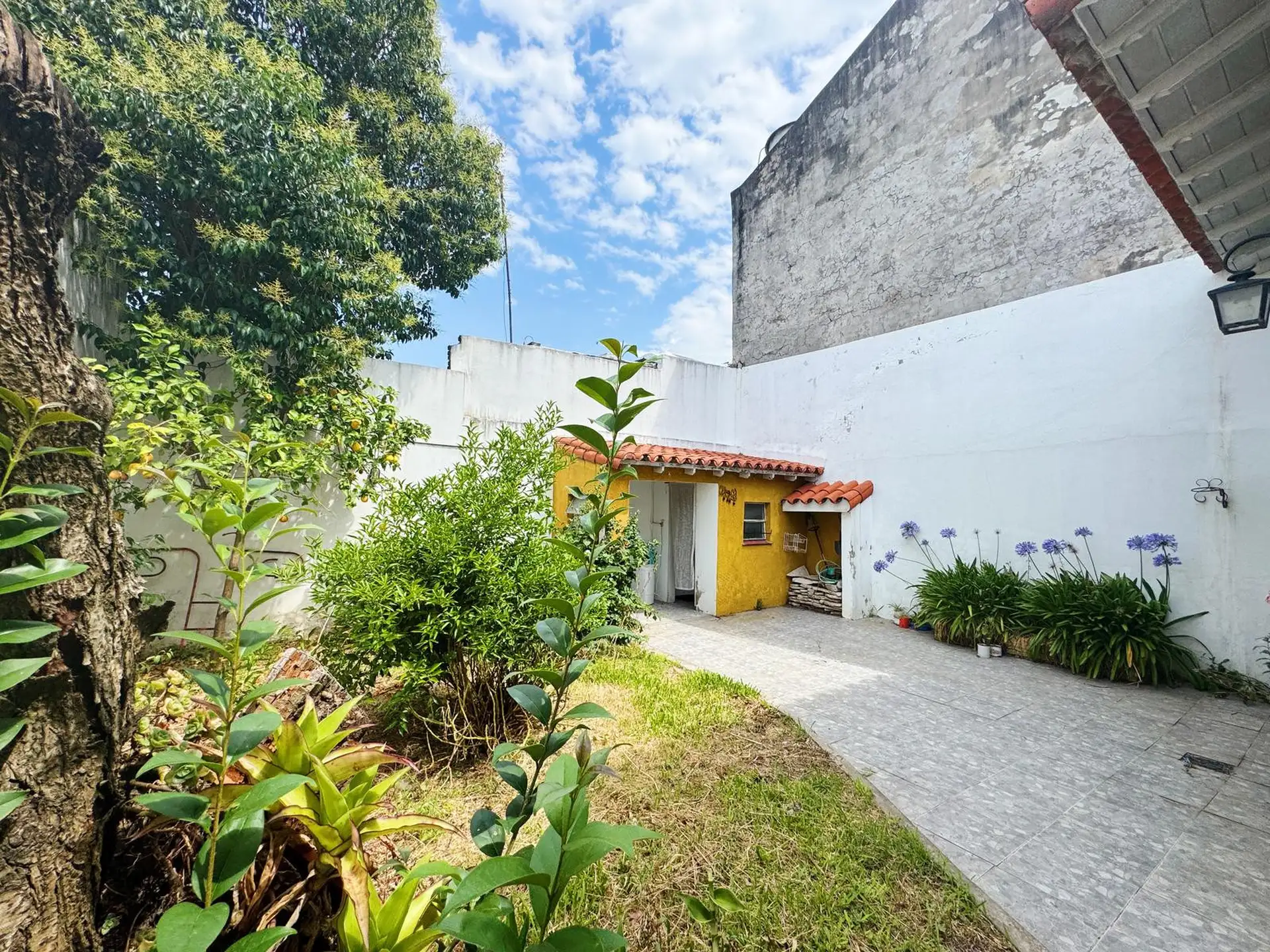 Three-room house for rent with garden in Tigre Centro