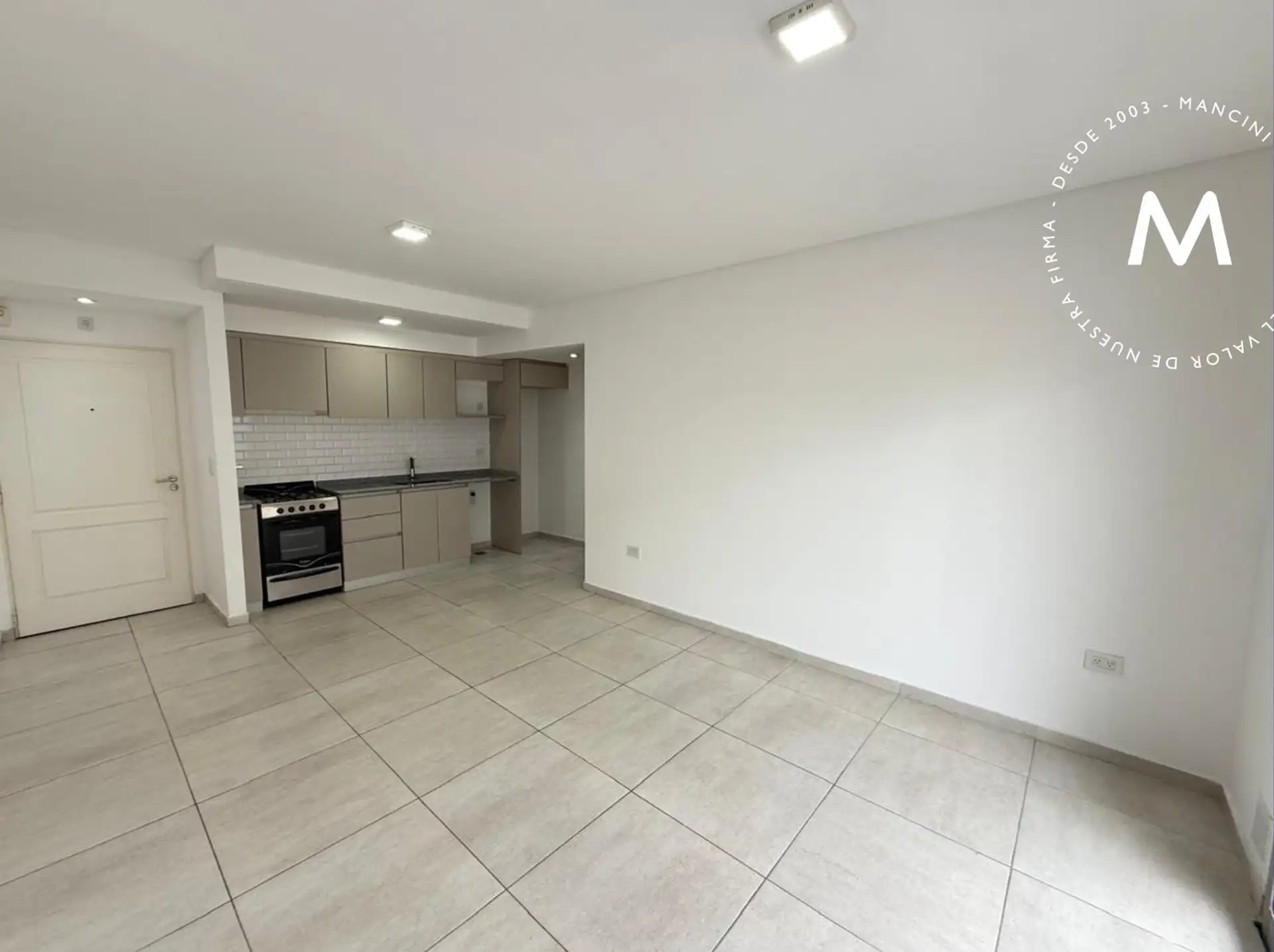 Two-room apartment with covered parking in Villa Ballester