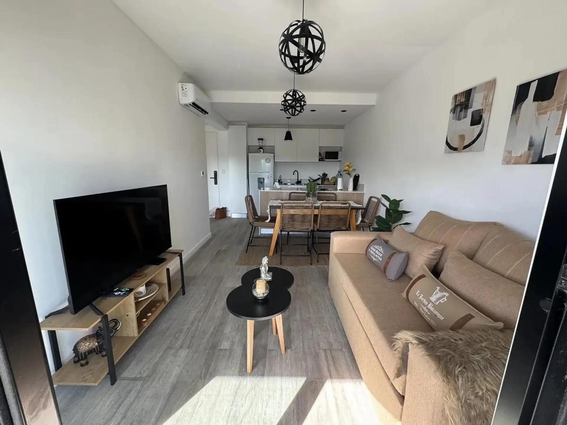 С меблированной 1-спальной квартирой 59 m² в Villa Devoto