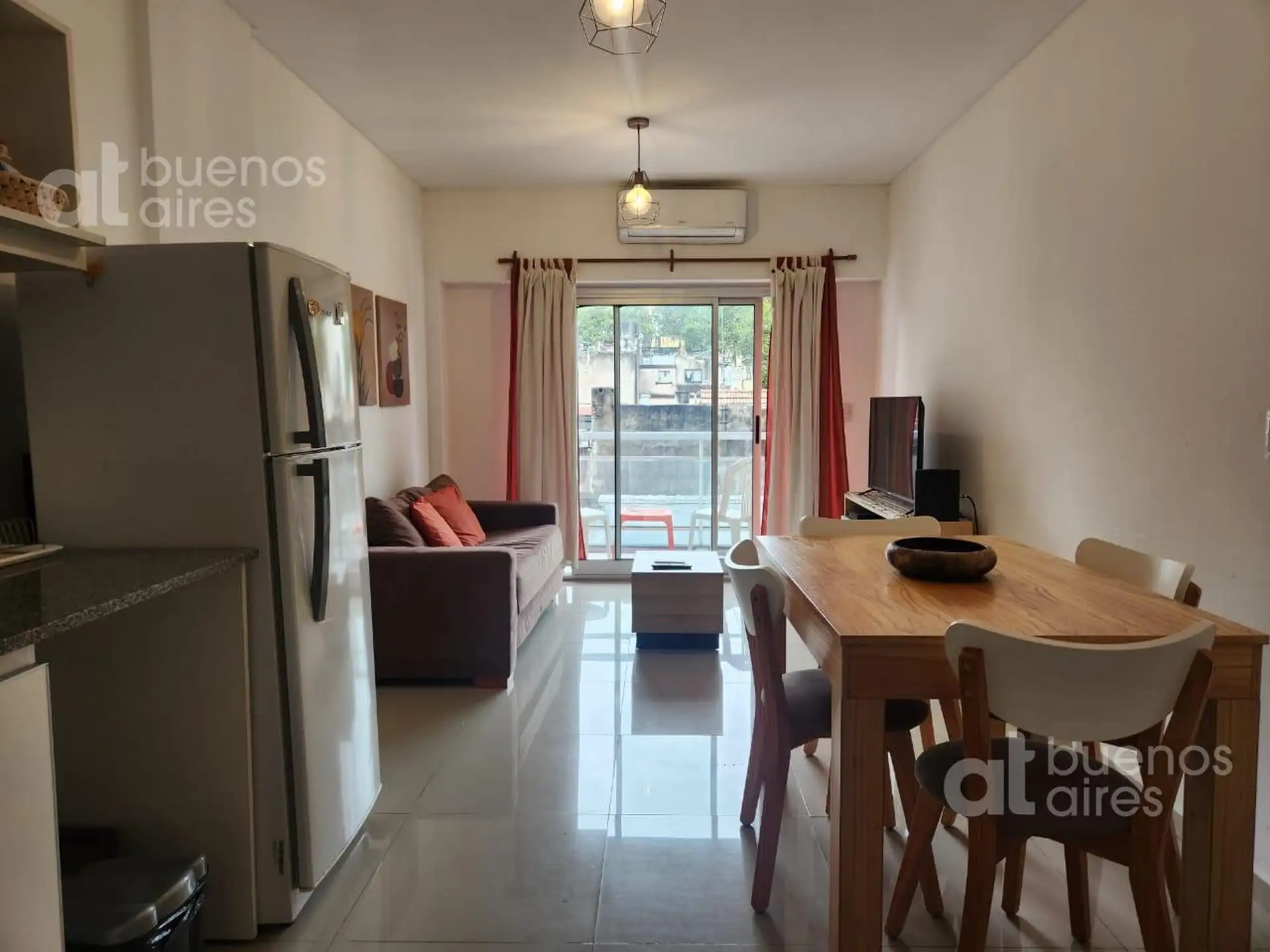 Two-room apartment with balcony in Flores