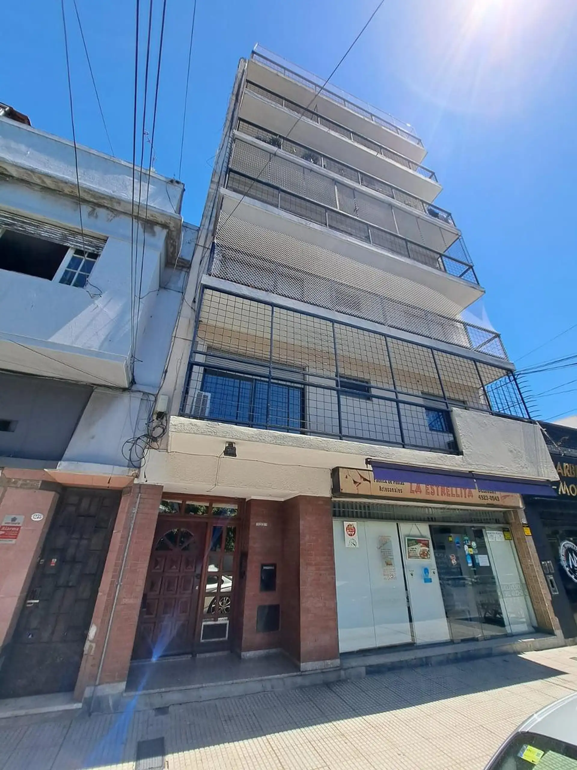 Departamento de 3 ambientes con patio en Parque Chacabuco