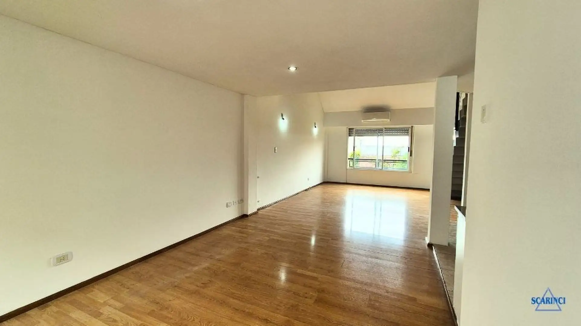 Apartamento dúplex de 2 ambientes com escritório em Sáenz Peña