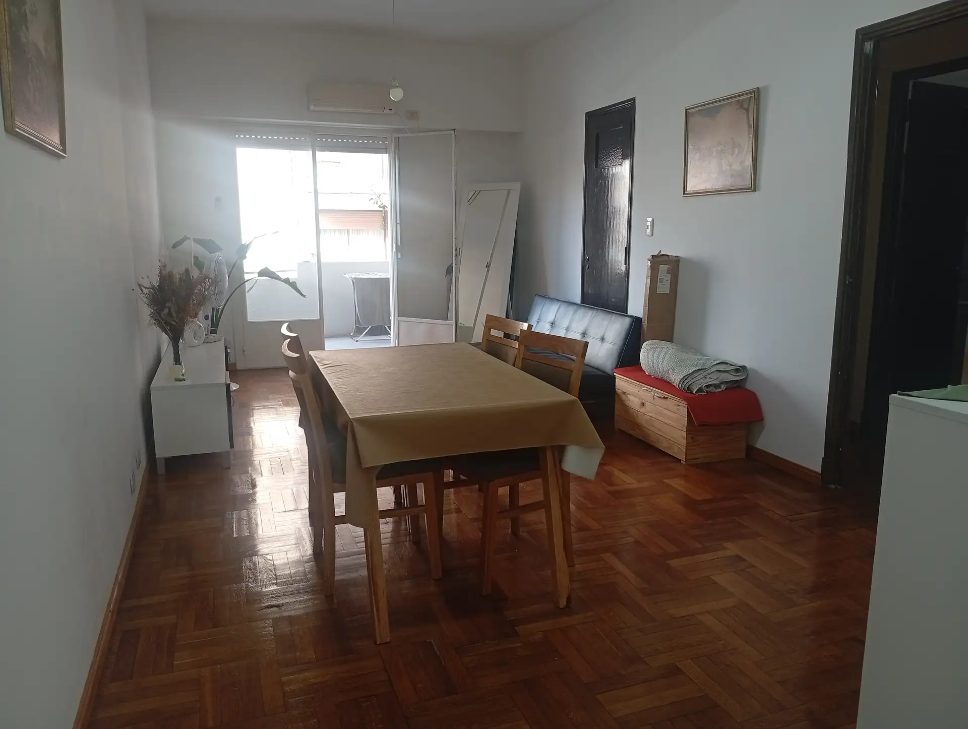 Unfurnished studio apartment in Centro