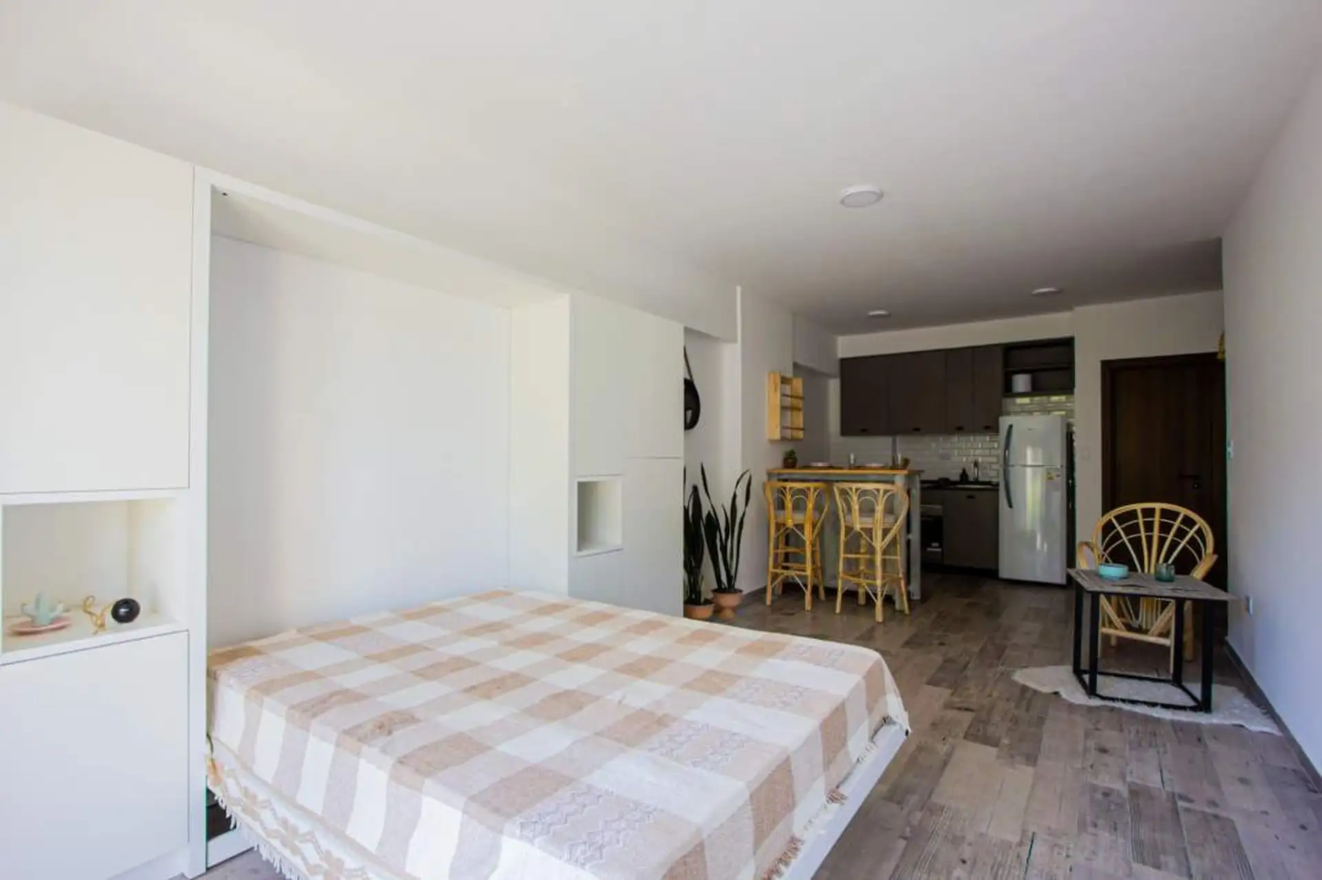 Monoambiente a estrenar con balcón en San Telmo