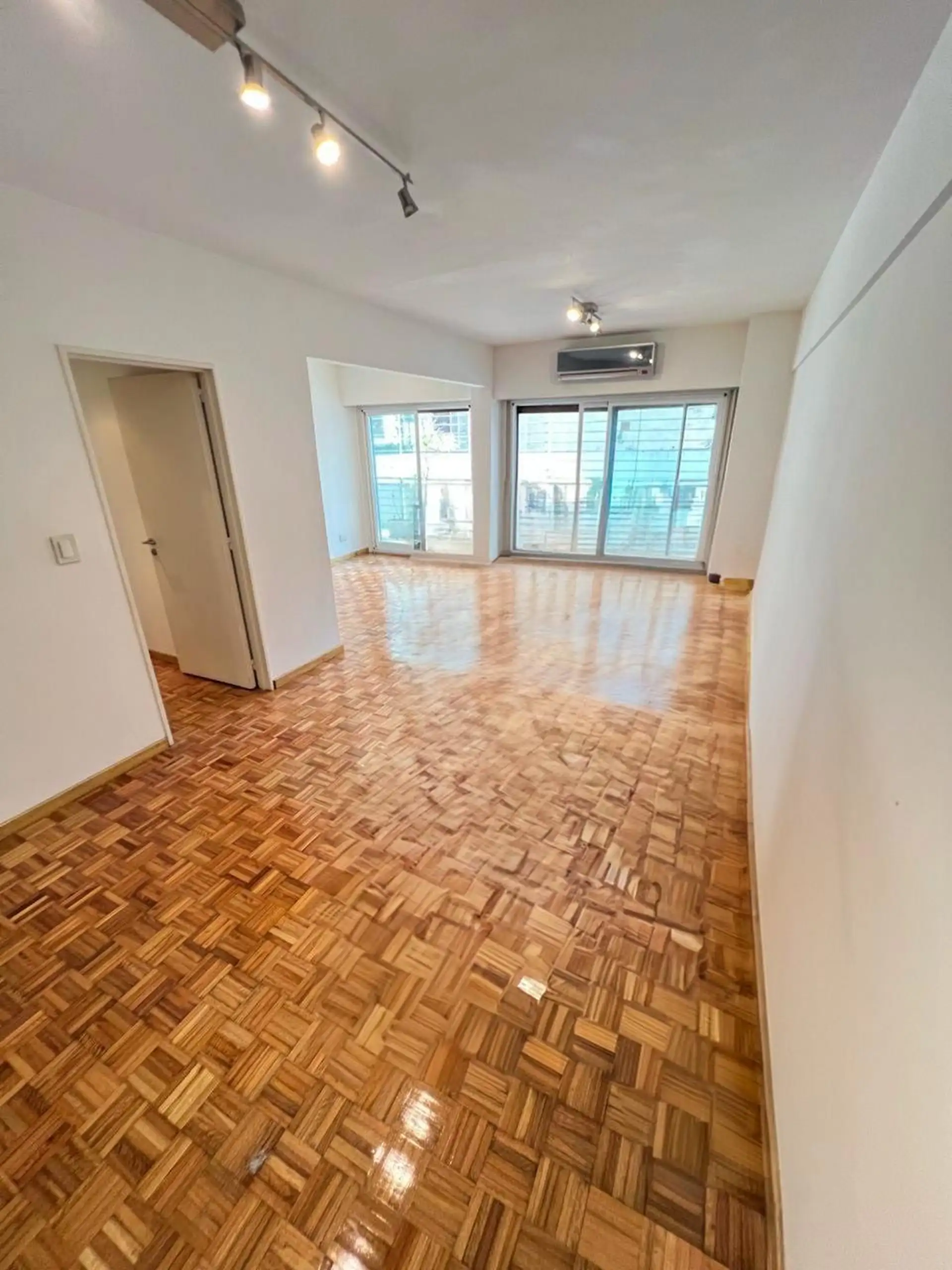 Apartamento com studio em Palermo, com varanda e box para carro