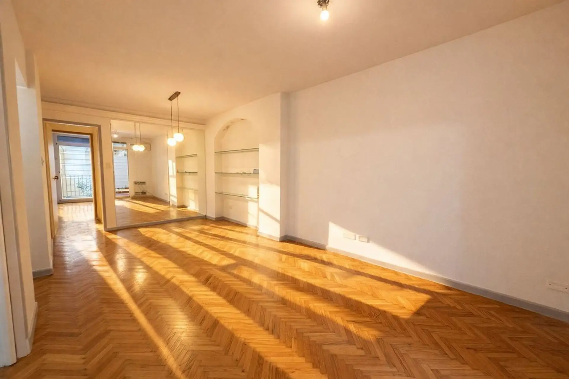 Two-bedroom apartment in Recoleta