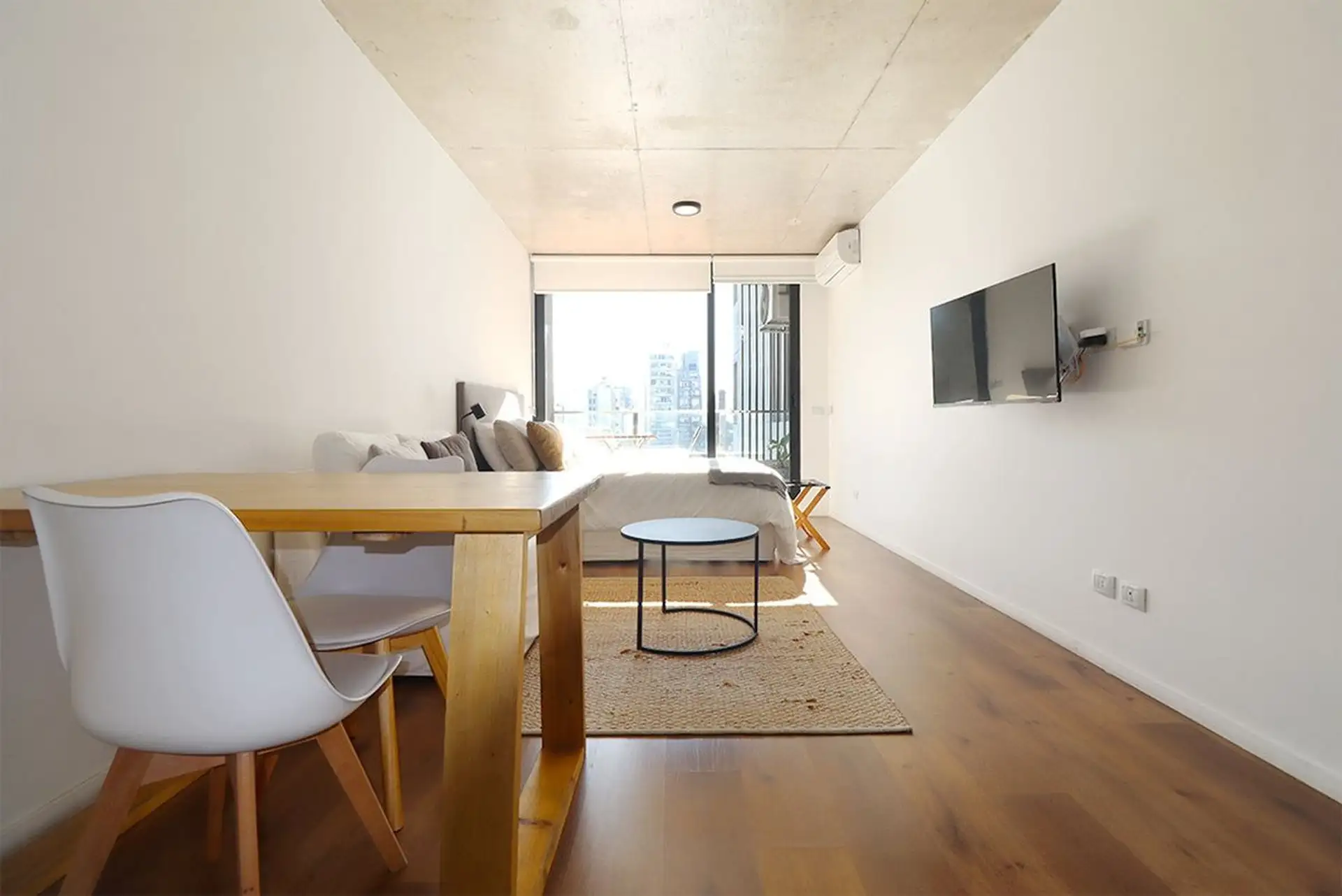 Furnished studio apartment with balcony in Almagro