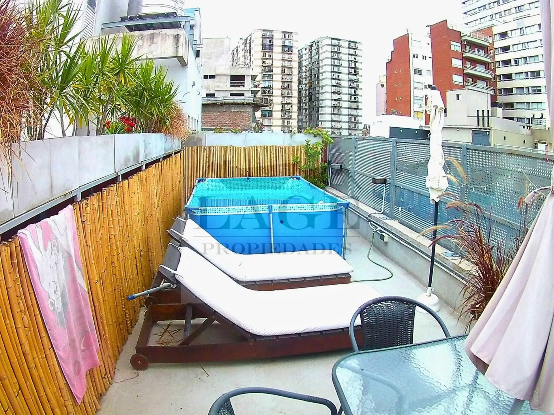 Apartamento de 2 ambientes com 1 quarto e terraço privativo em Saavedra