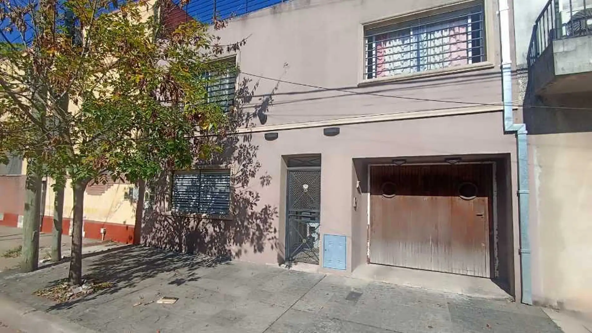 Apartamento PH de 4 ambientes de frente em Haedo