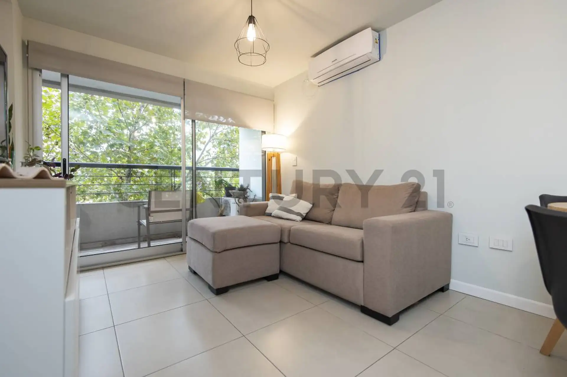 Departamento de 1 ambiente en alquiler con balcón en La Plata