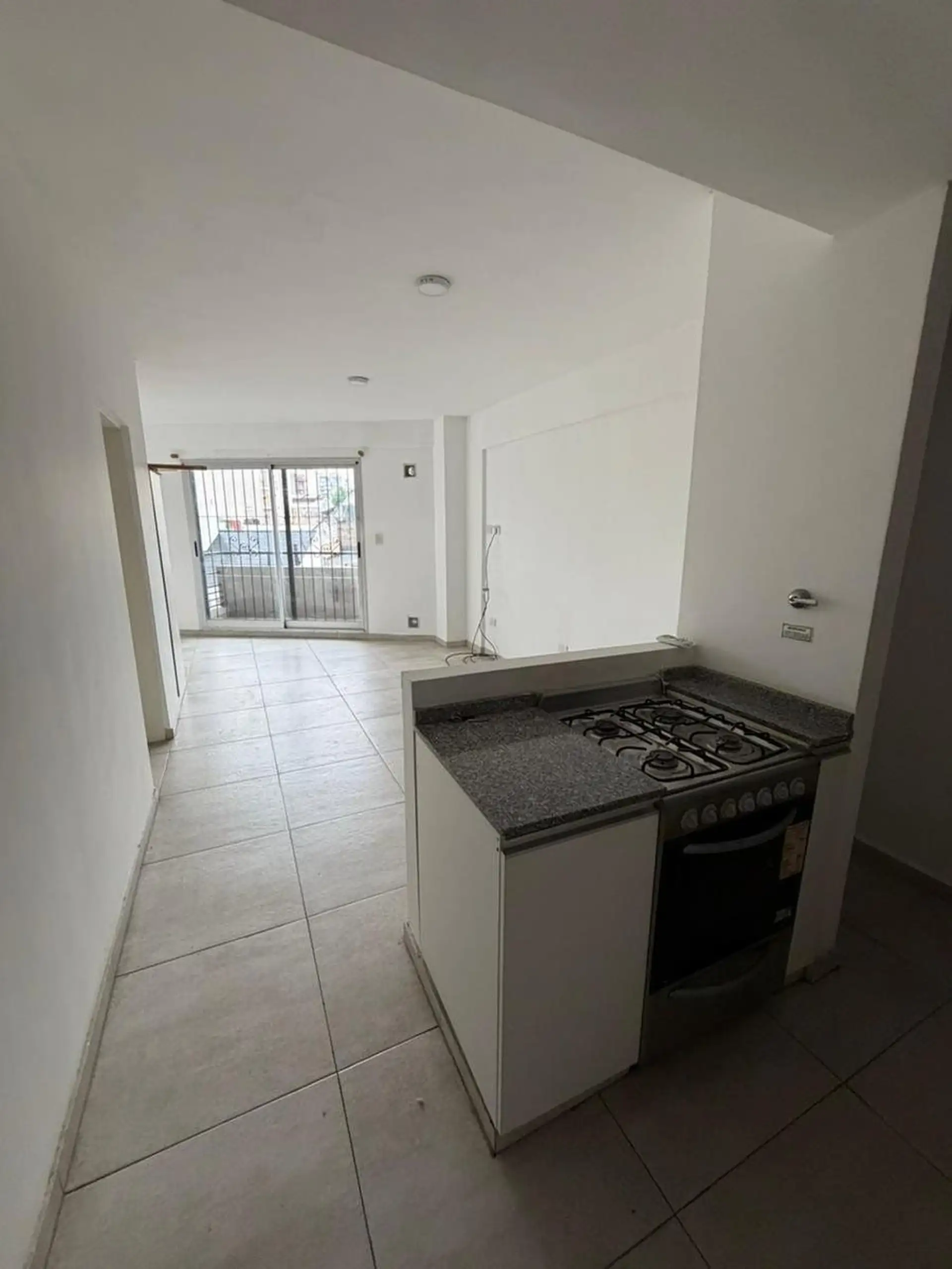 Two-room apartment with balcony in Parque Chacabuco