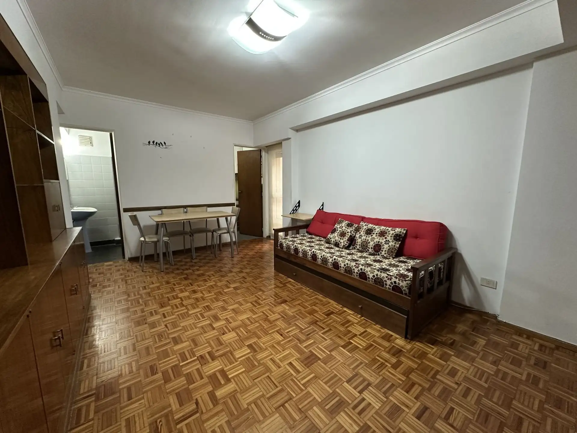 Studio apartment in Monserrat