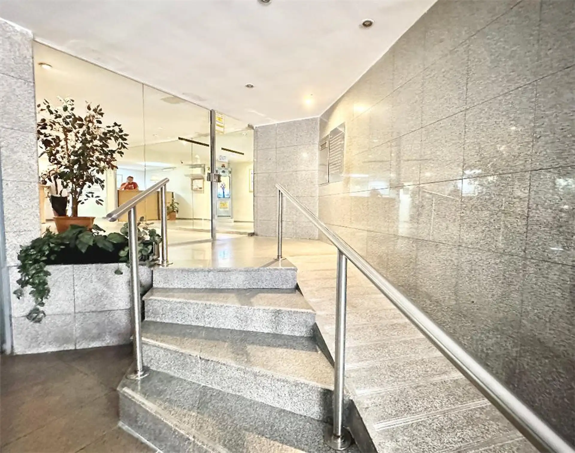 Квартира-студия с мебелью для профессионального использования в Monserrat