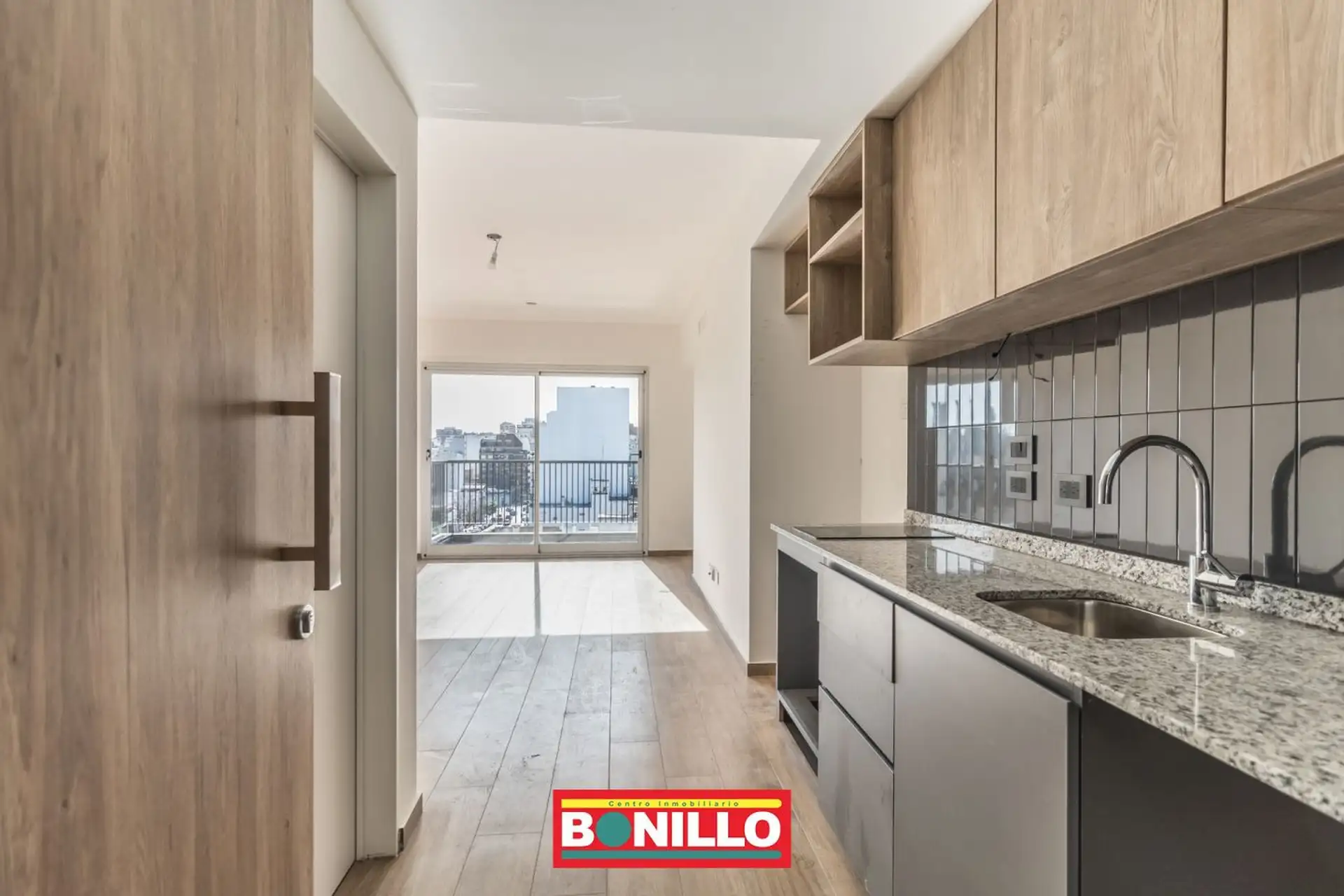 Monoambiente con balcón en alquiler en Villa Pueyrredón