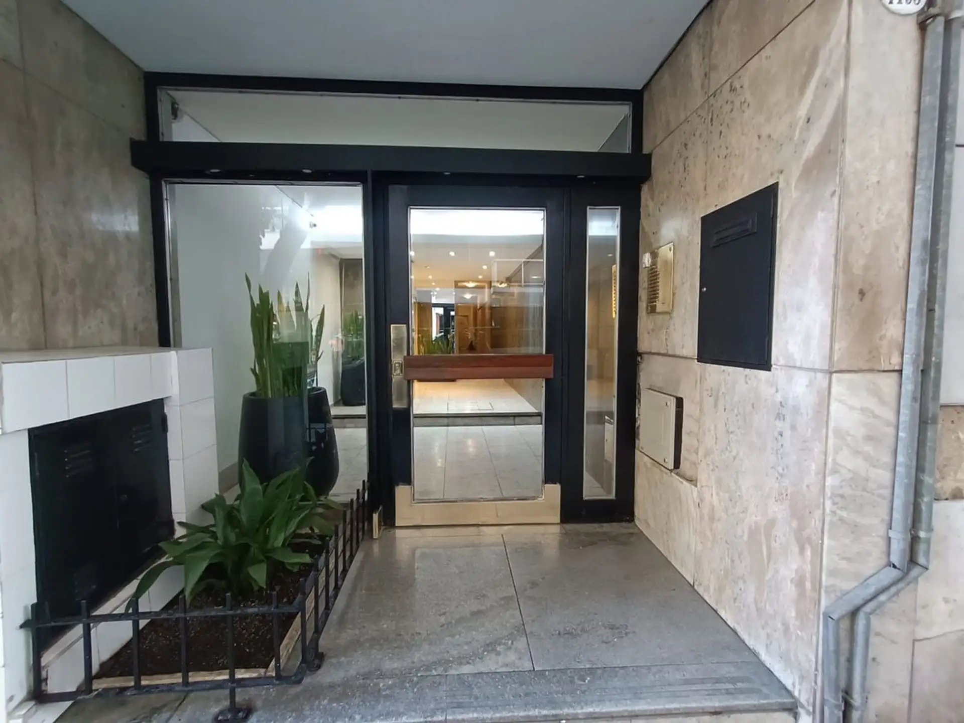 Two-room apartment with balcony in Recoleta