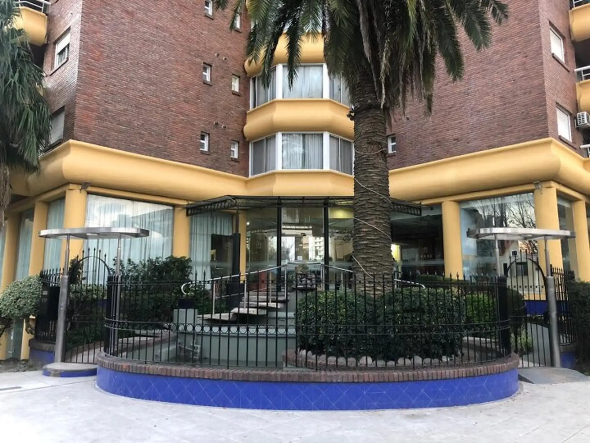 Monoambiente con balcón en edificio Barcelona III